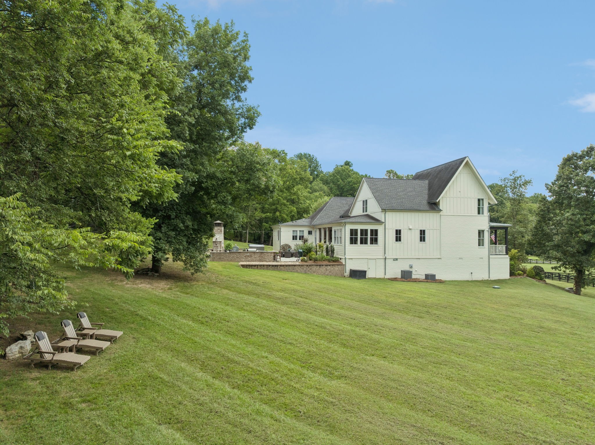 7011 Lindley Hill Ln