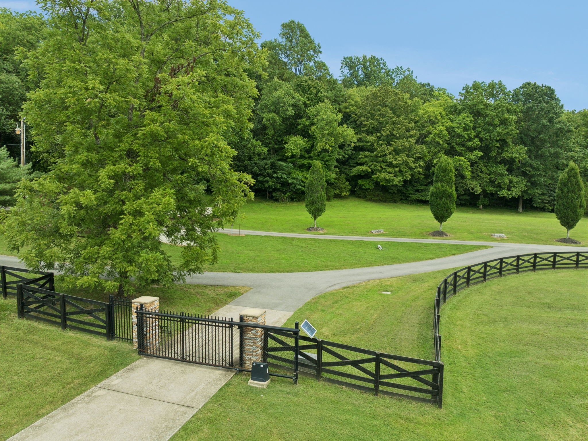 7011 Lindley Hill Ln