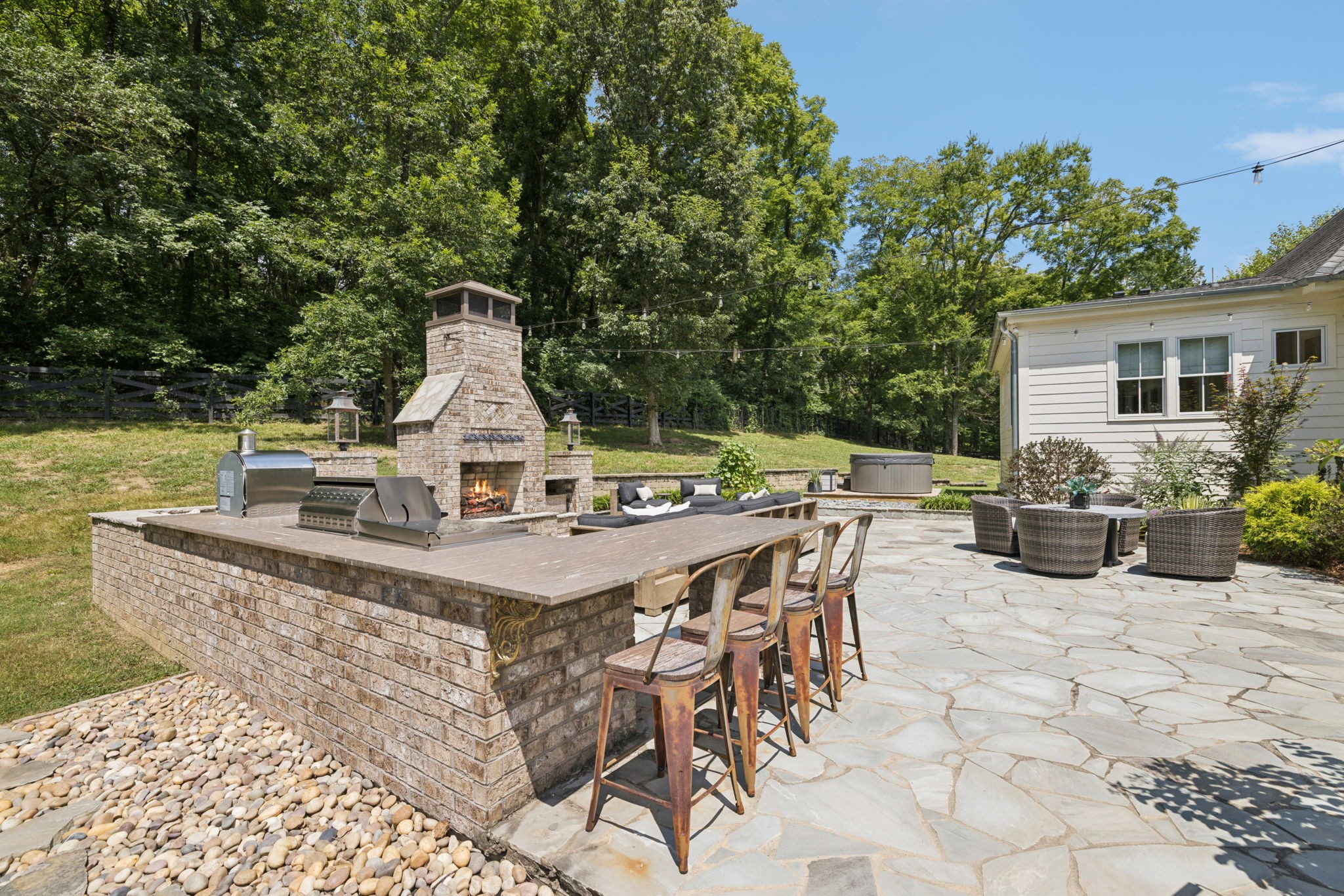 7011 Lindley Hill Ln