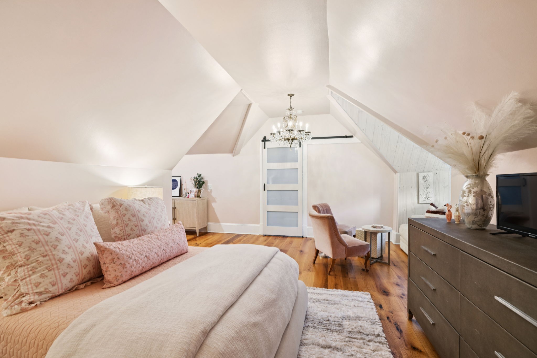 7011 Lindley Hill Ln