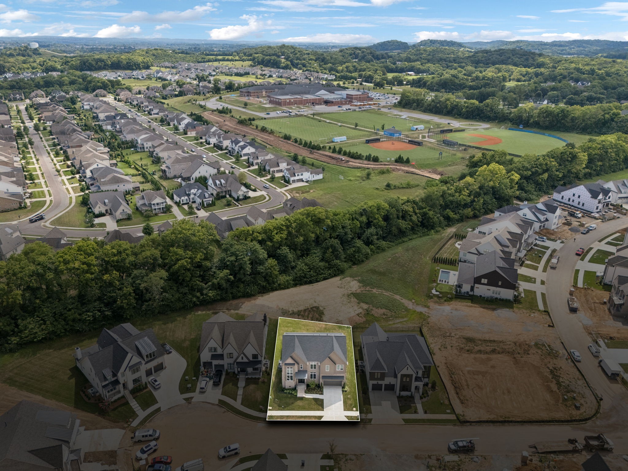 2935 Avenue Downs Dr