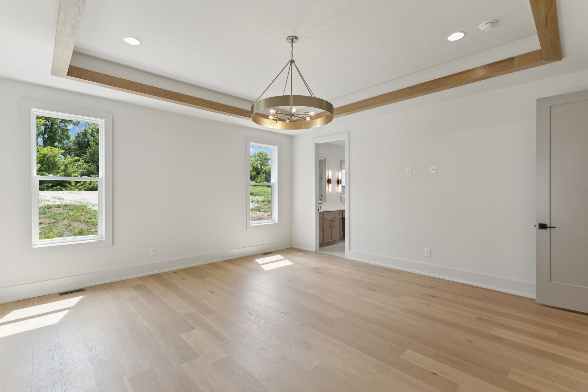 2935 Avenue Downs Dr