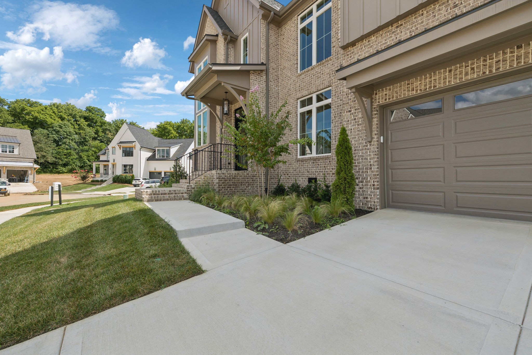 2935 Avenue Downs Dr