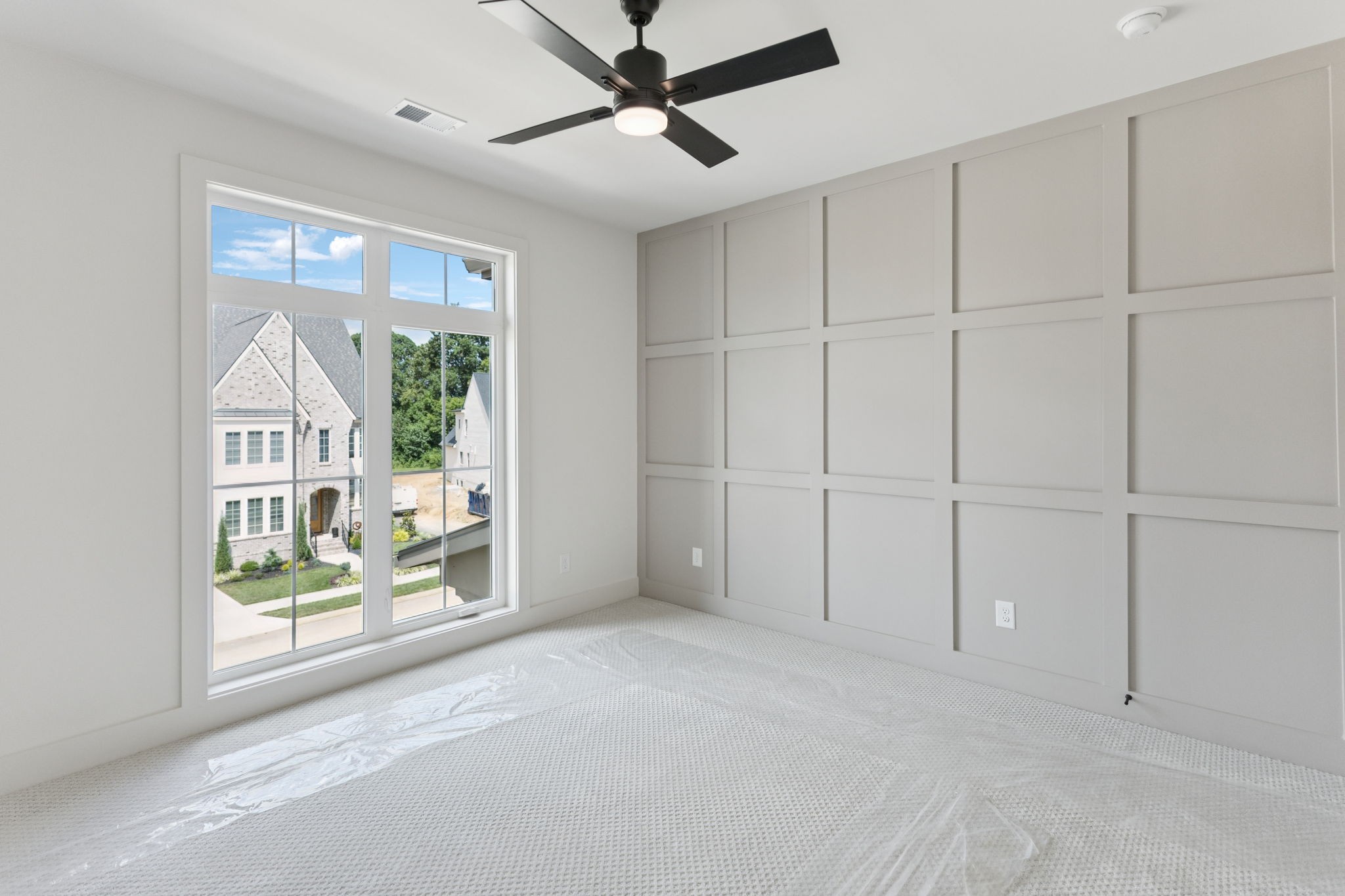 2935 Avenue Downs Dr