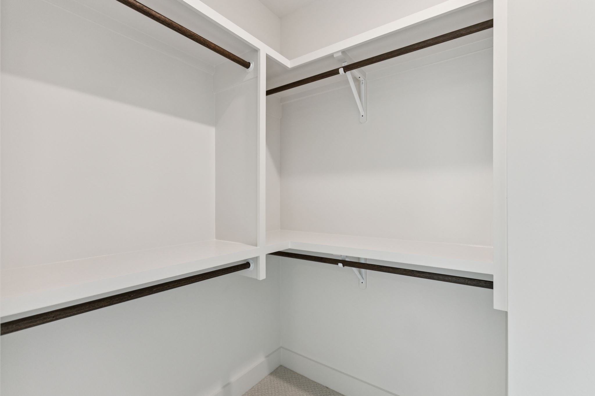 2935 Avenue Downs Dr