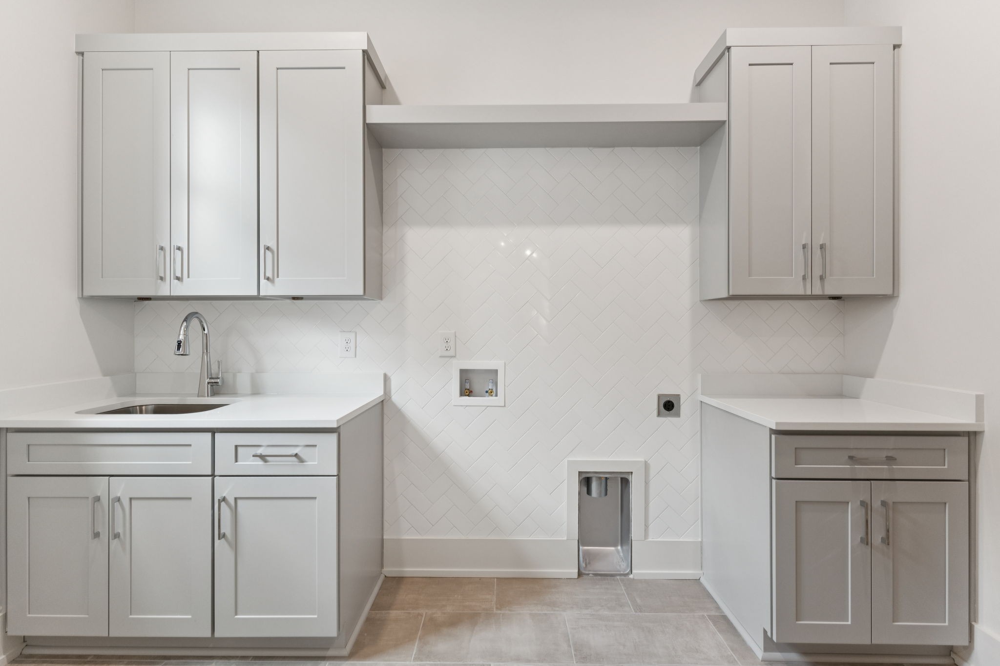 2935 Avenue Downs Dr