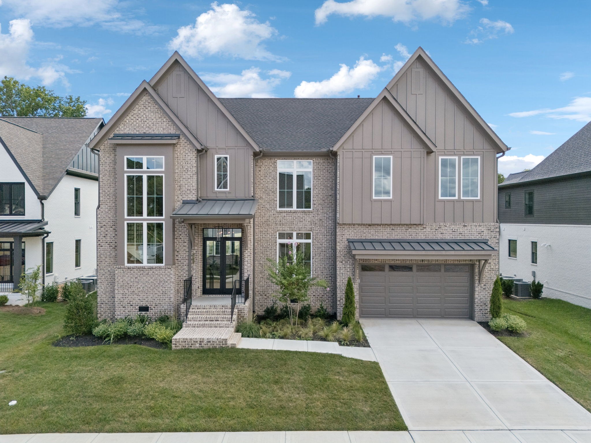 2935 Avenue Downs Dr