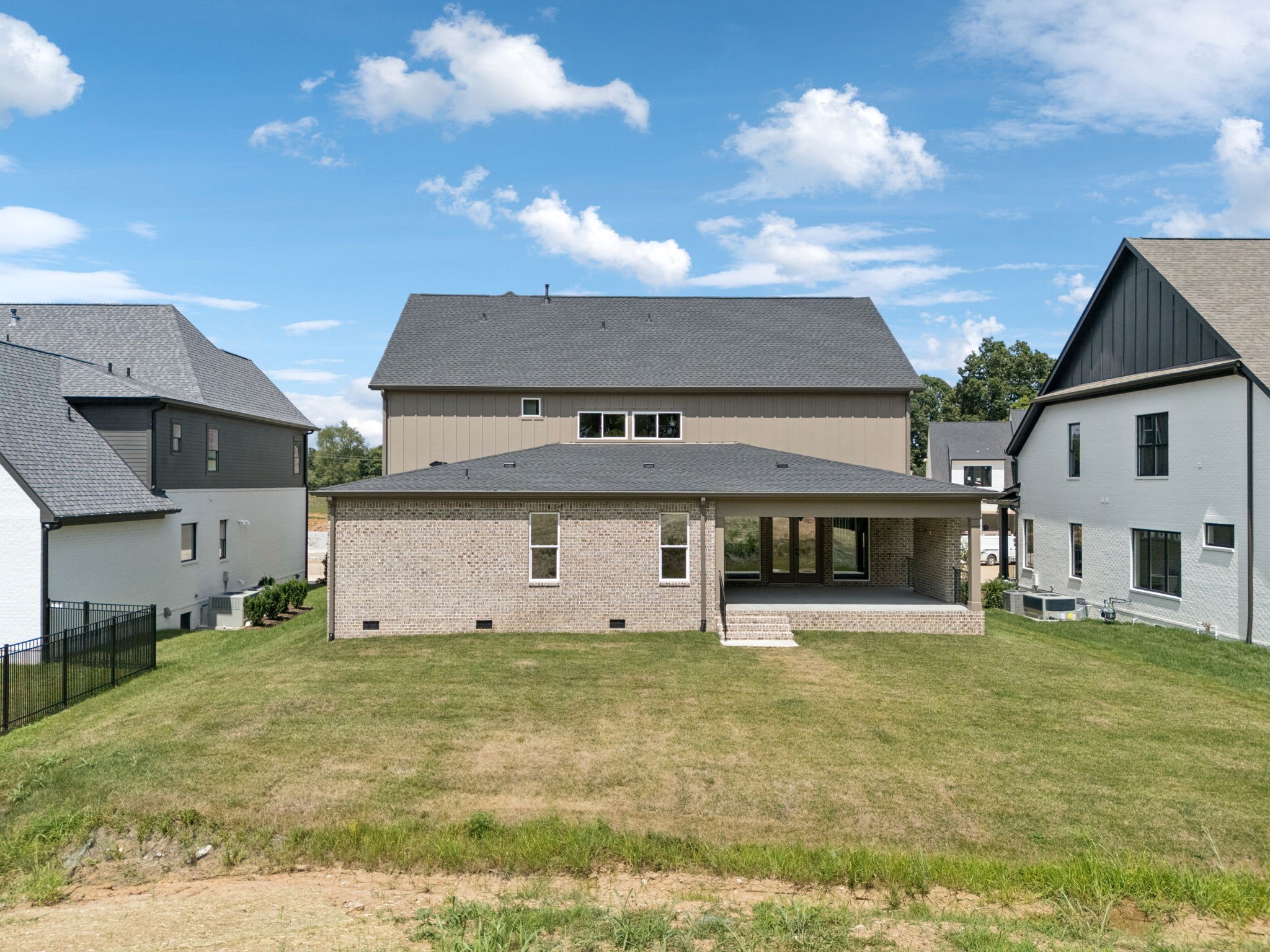 2935 Avenue Downs Dr