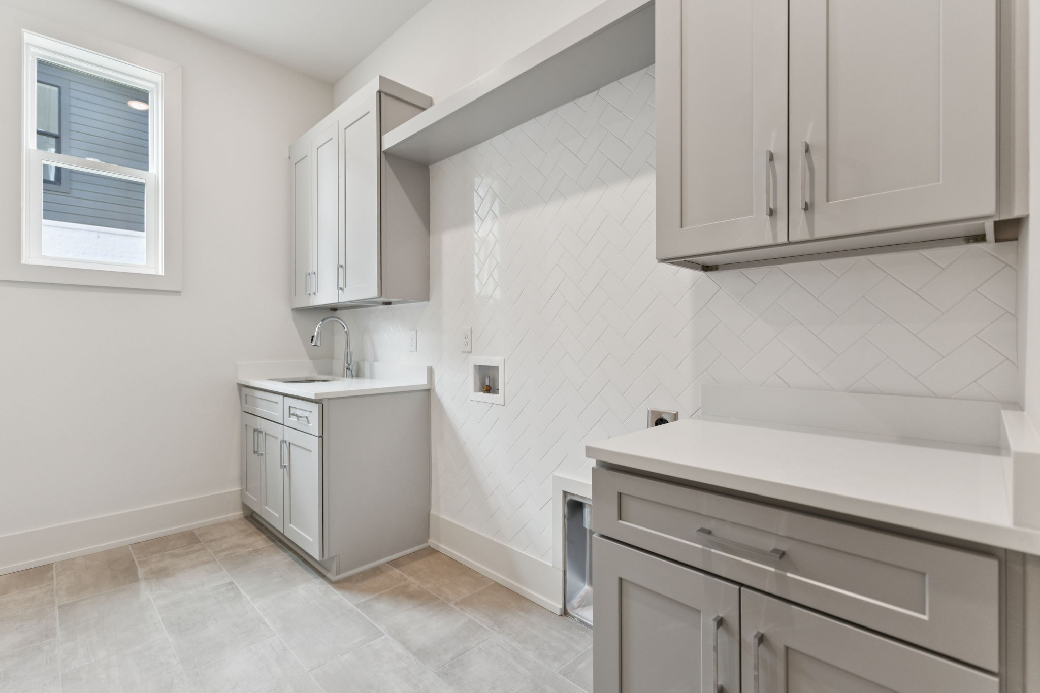 2935 Avenue Downs Dr