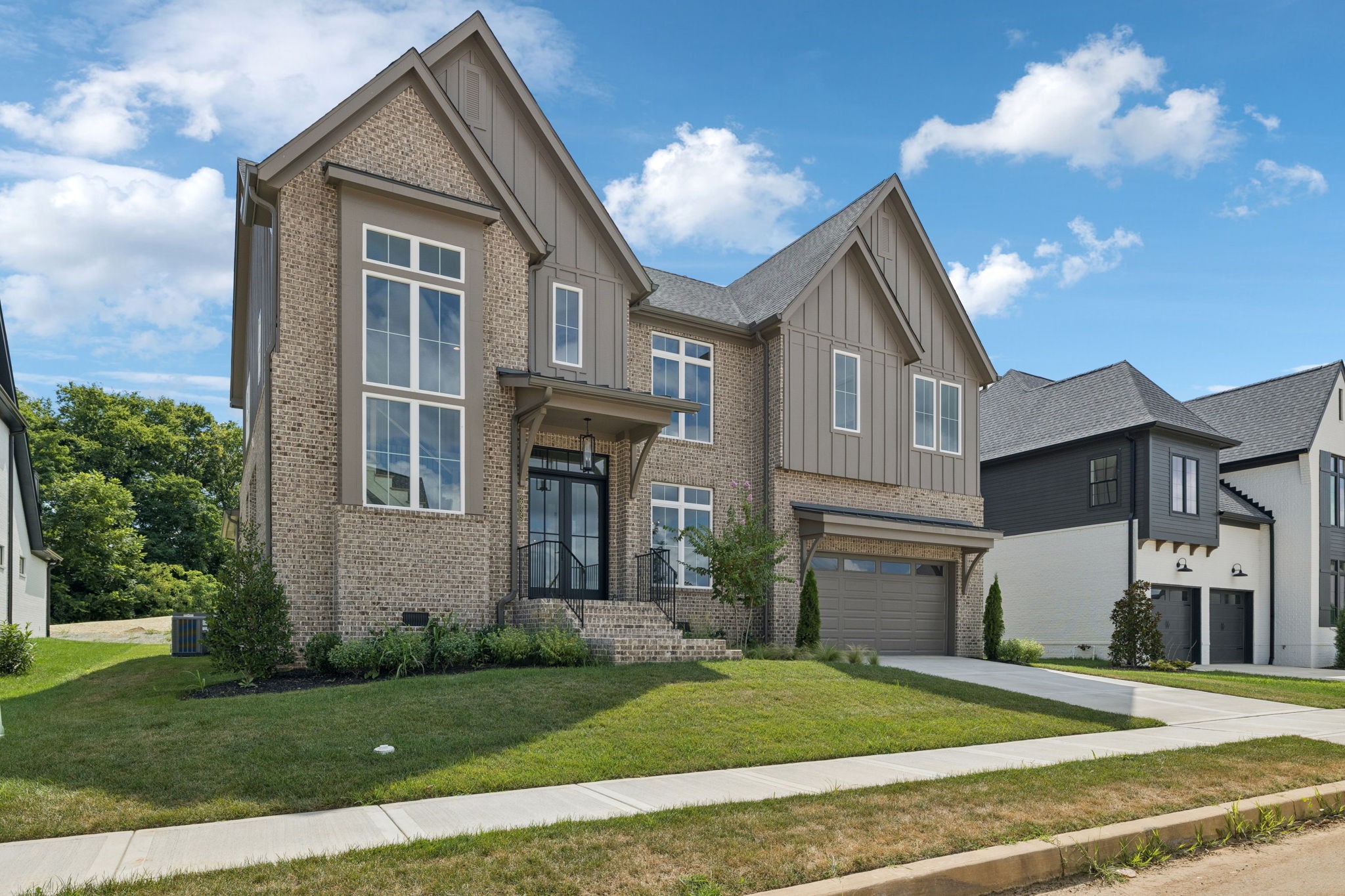 2935 Avenue Downs Dr