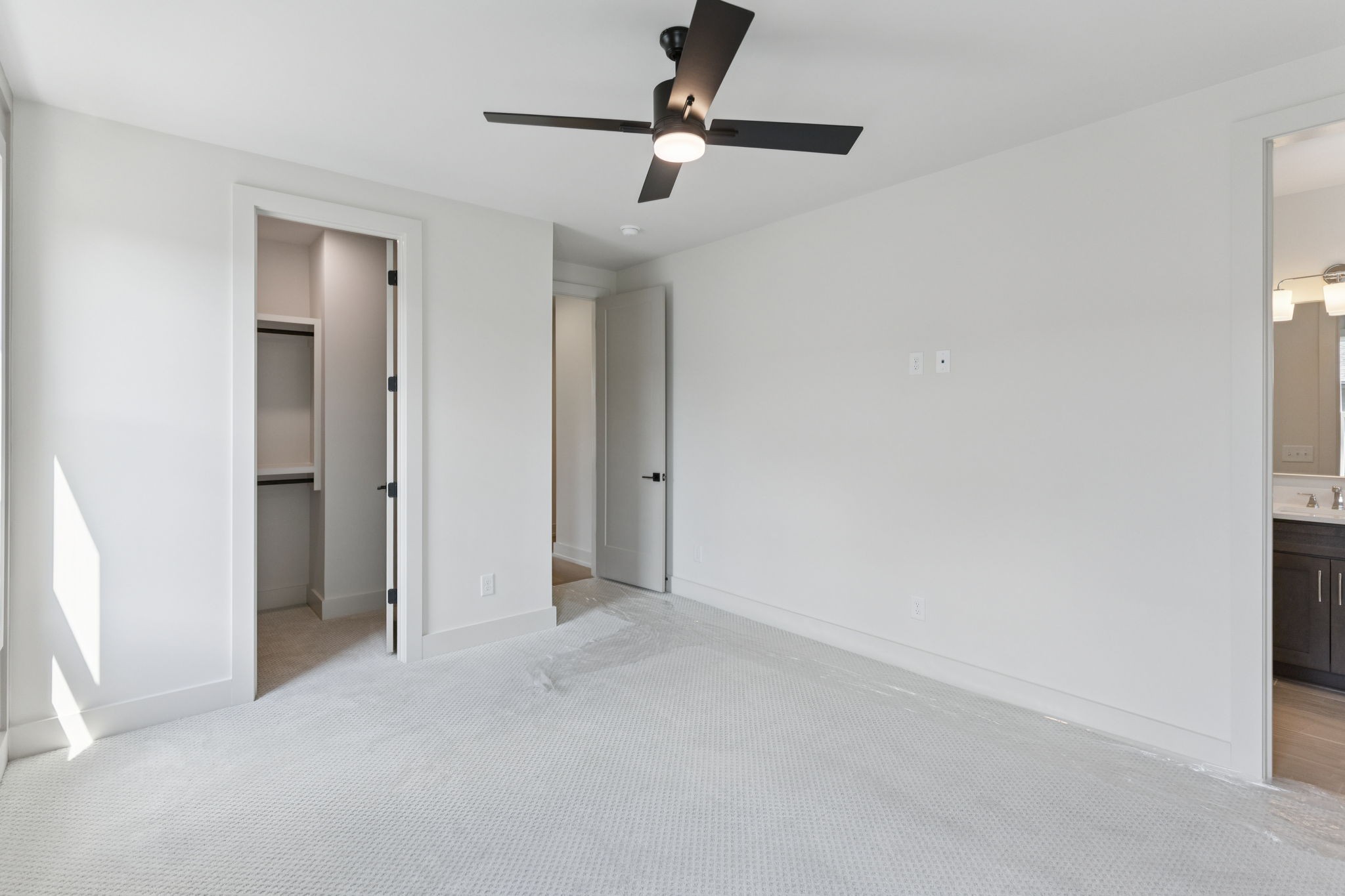 2935 Avenue Downs Dr