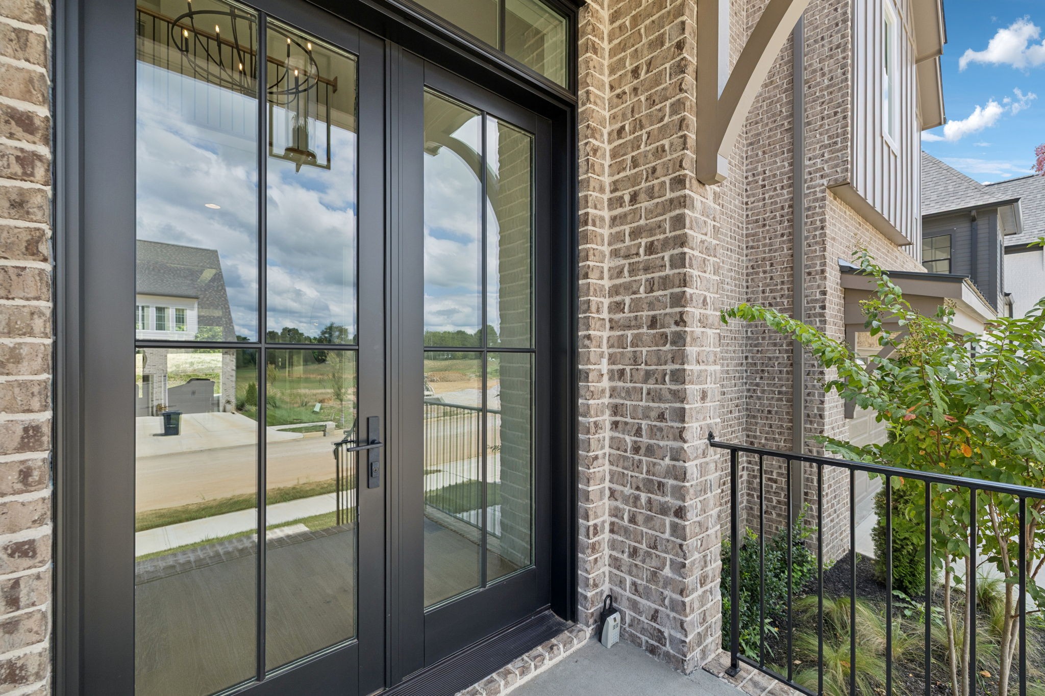 2935 Avenue Downs Dr