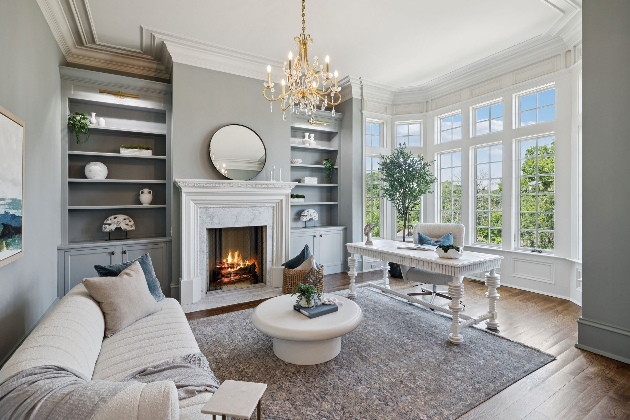 391 The Lady of the Lake Ln