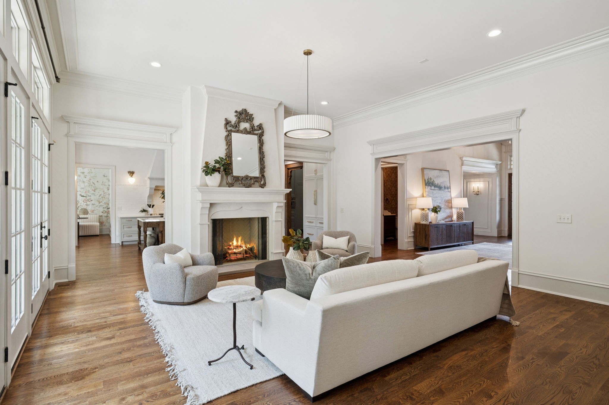 391 The Lady of the Lake Ln