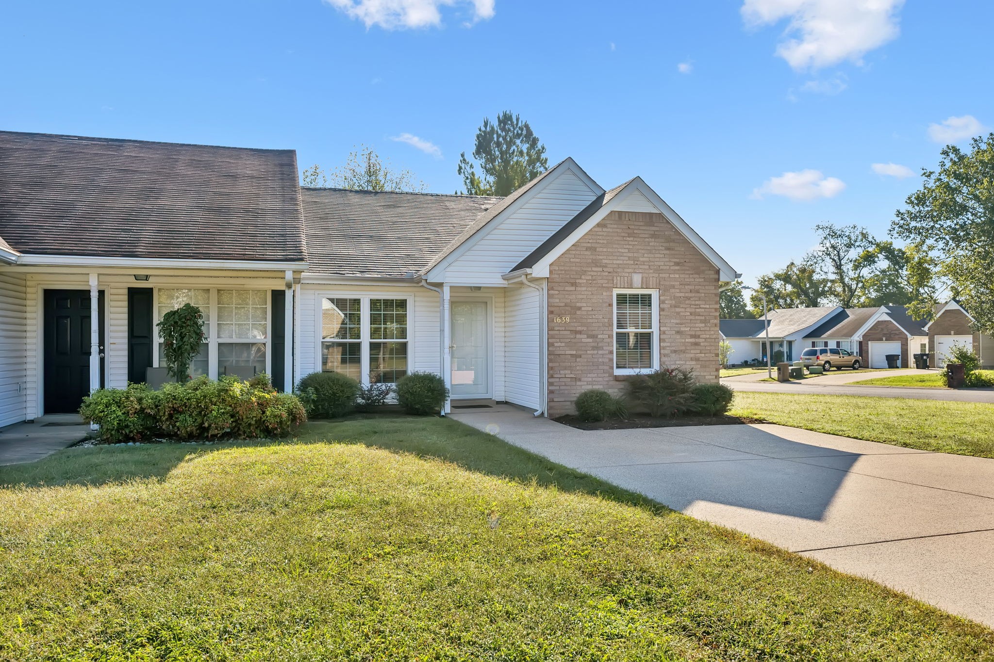 1639 Beaconcrest Cir
