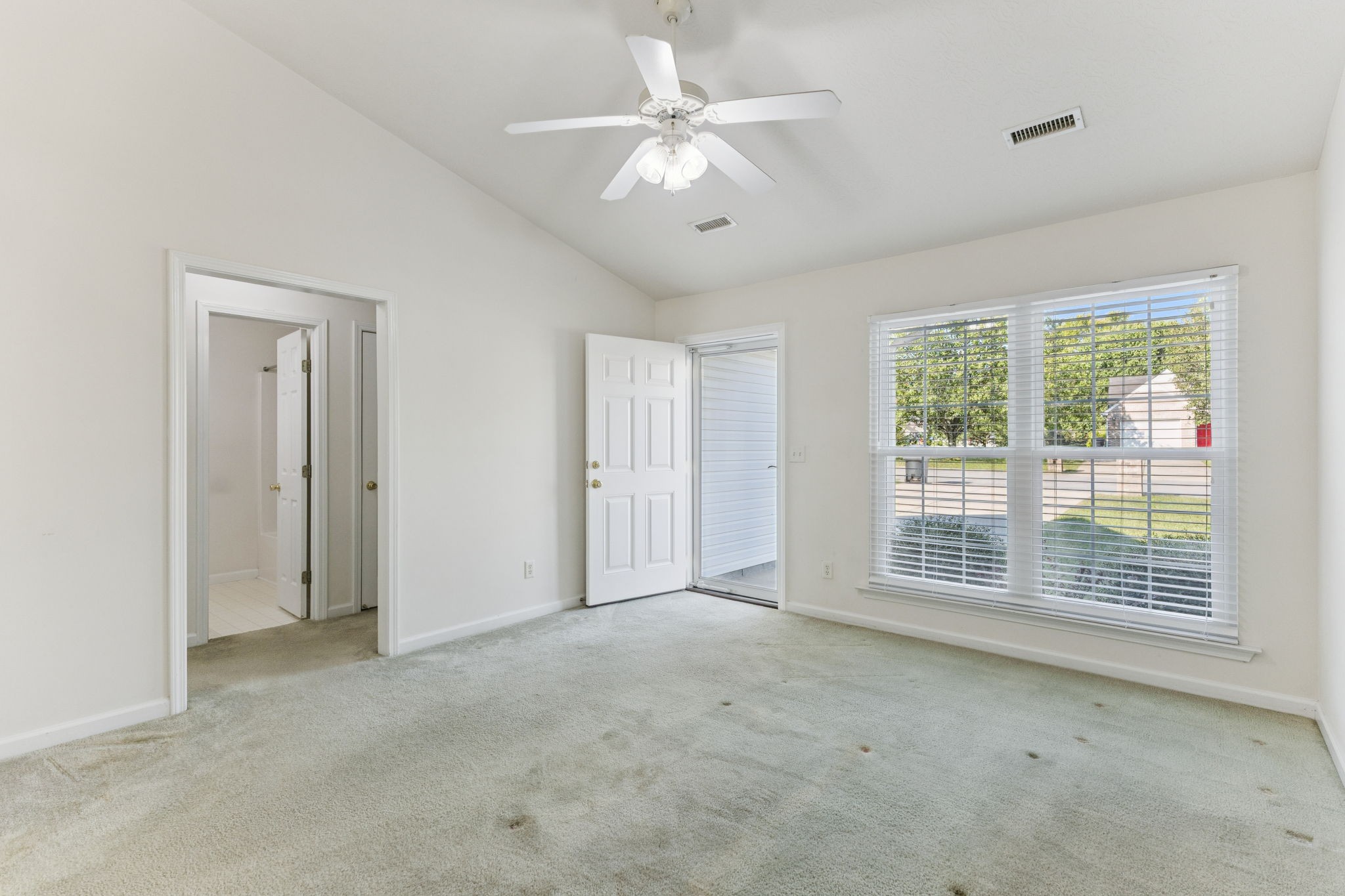 1639 Beaconcrest Cir