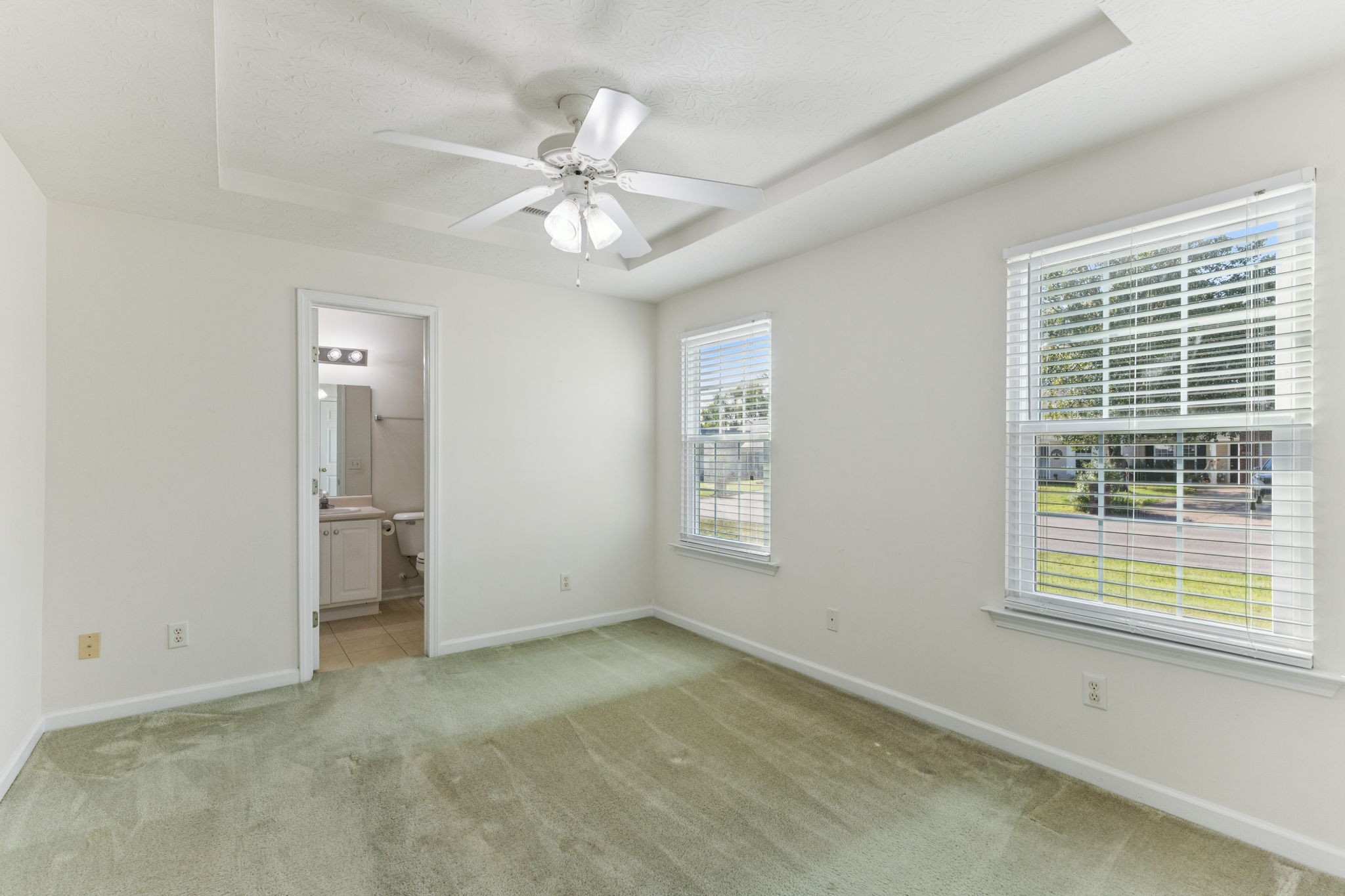 1639 Beaconcrest Cir