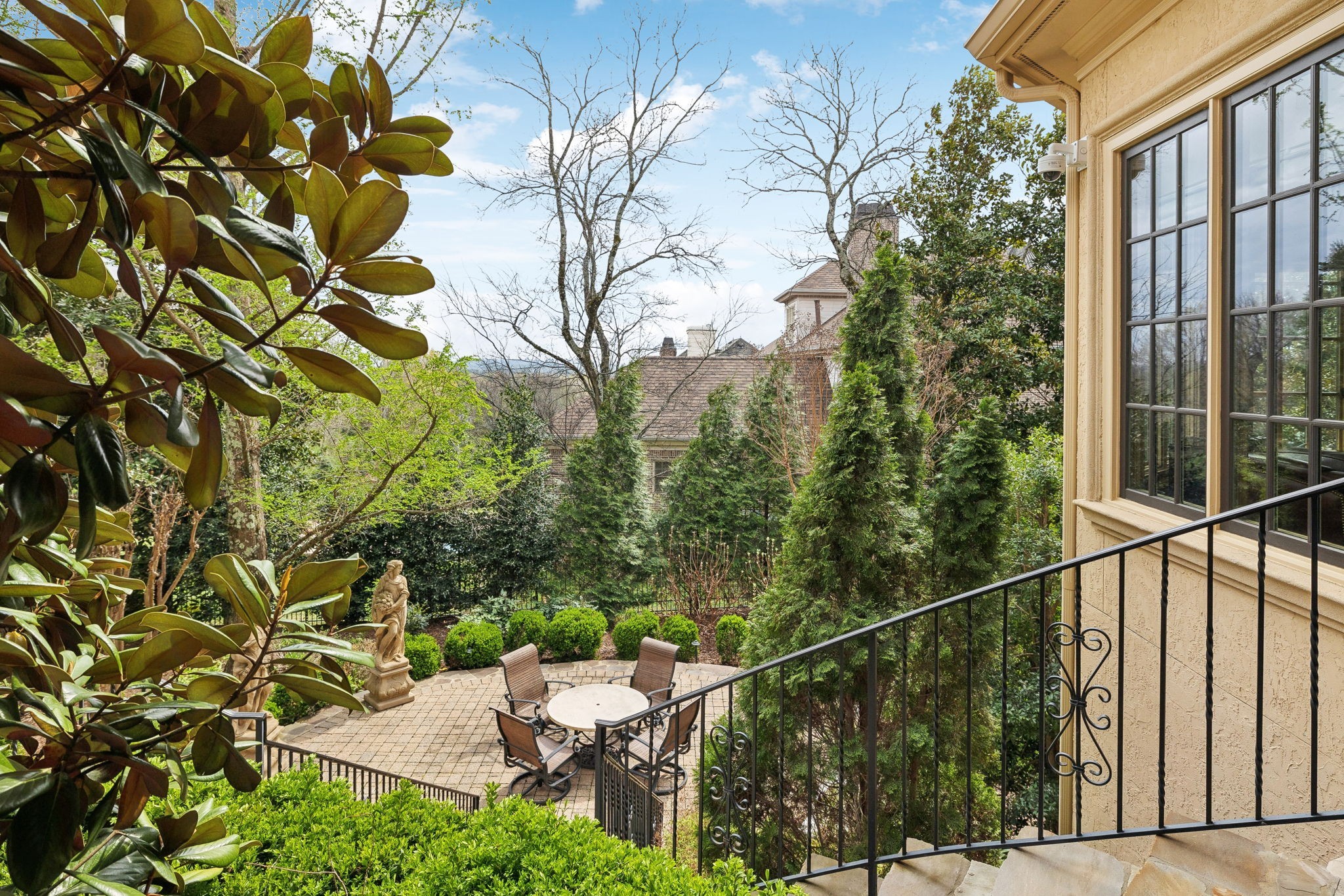 128 Woodward Hills Pl