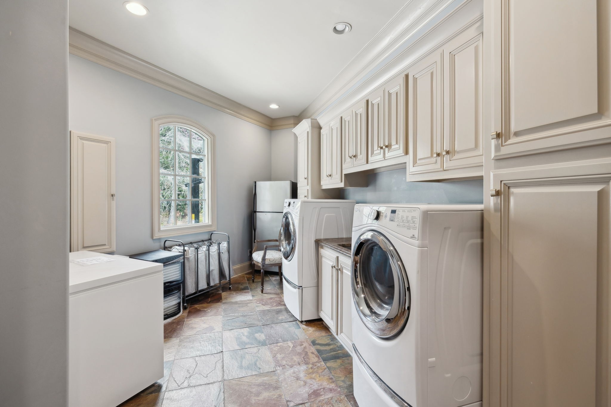 128 Woodward Hills Pl