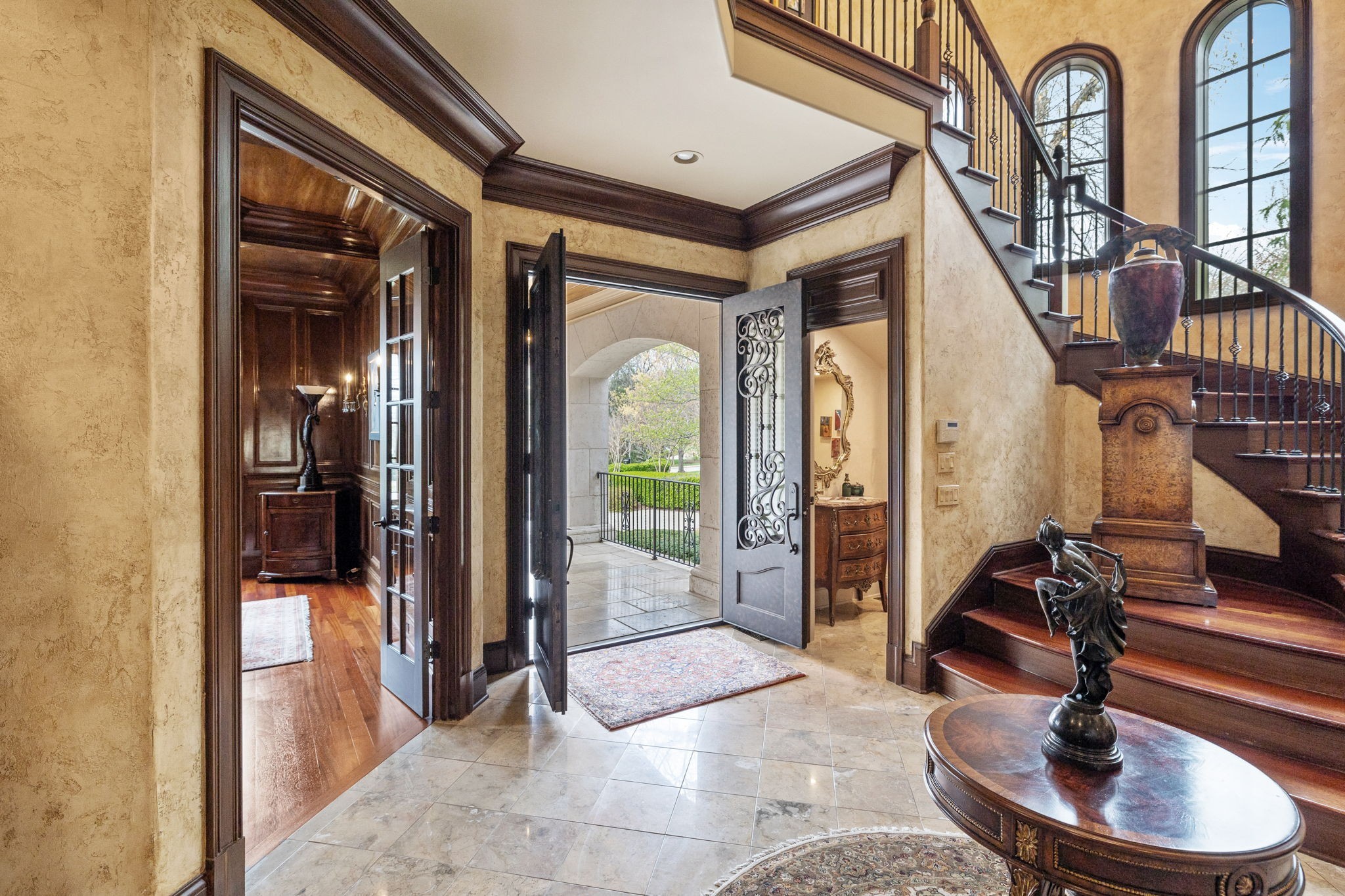 128 Woodward Hills Pl