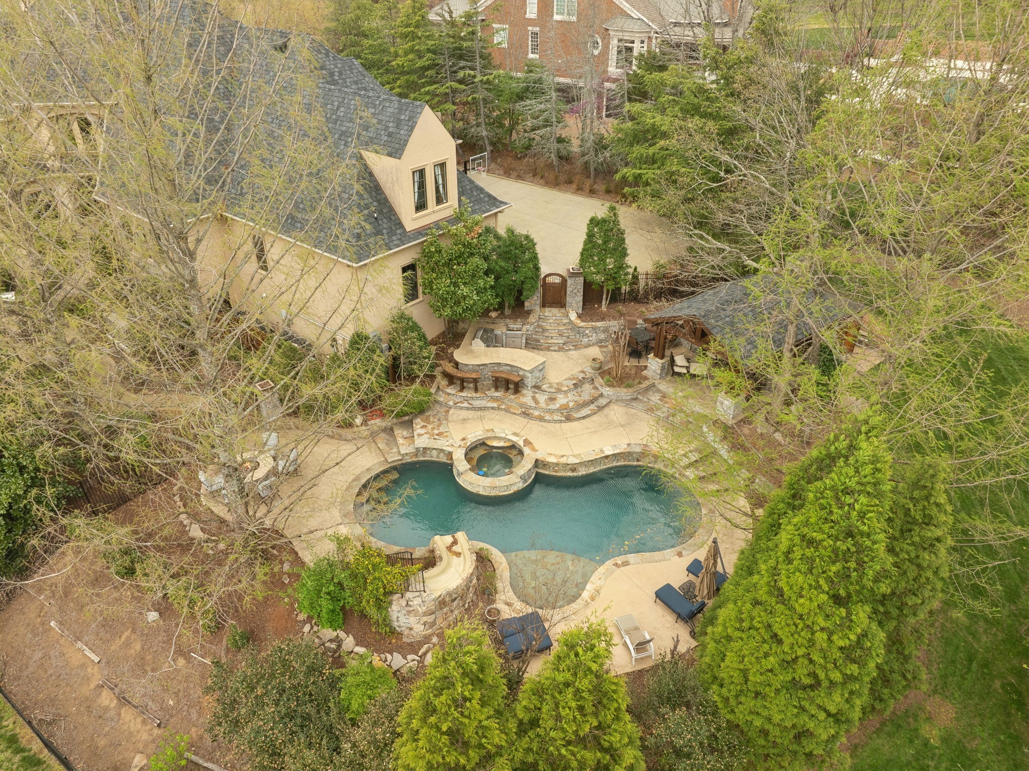 128 Woodward Hills Pl