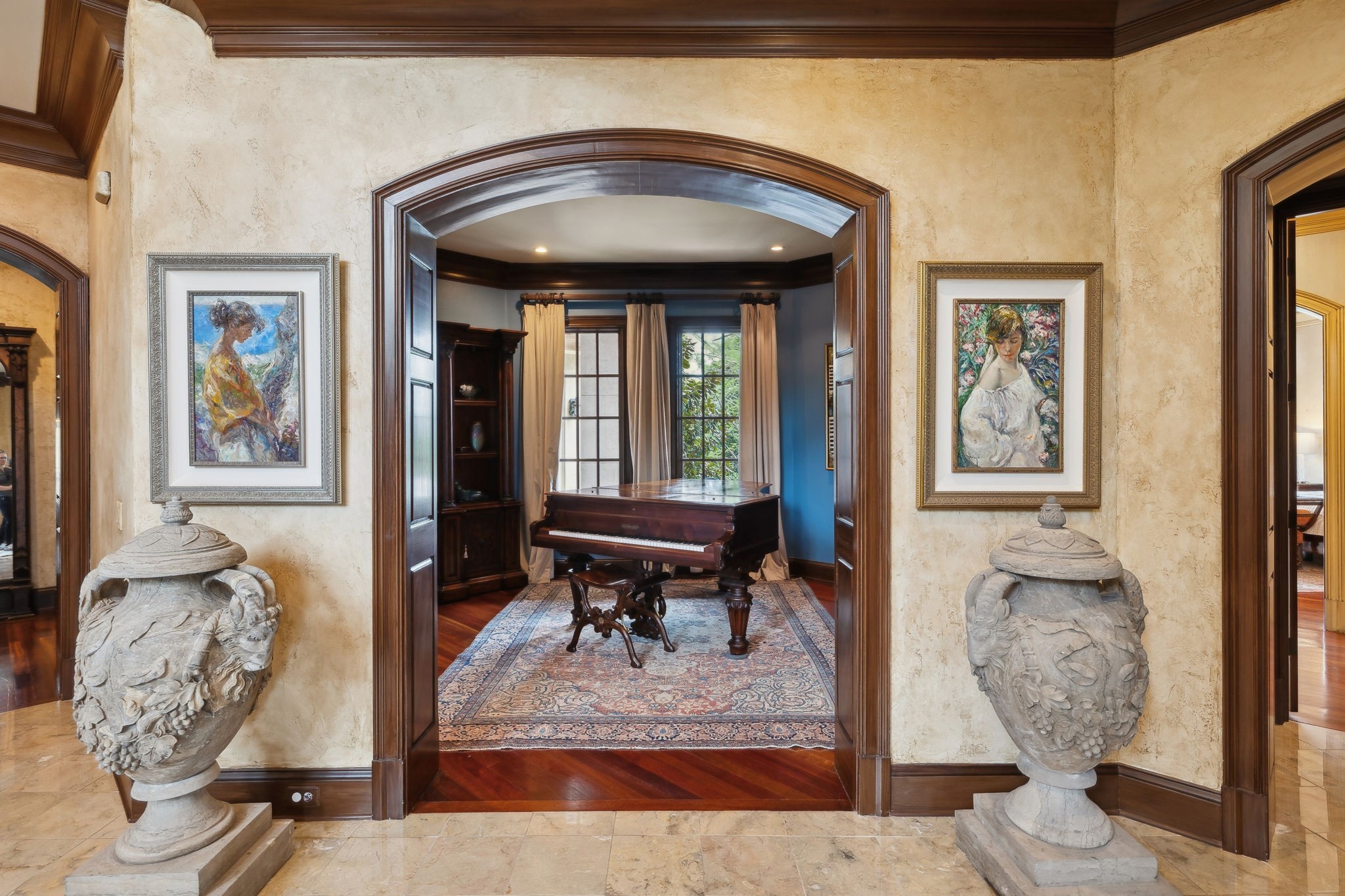 128 Woodward Hills Pl