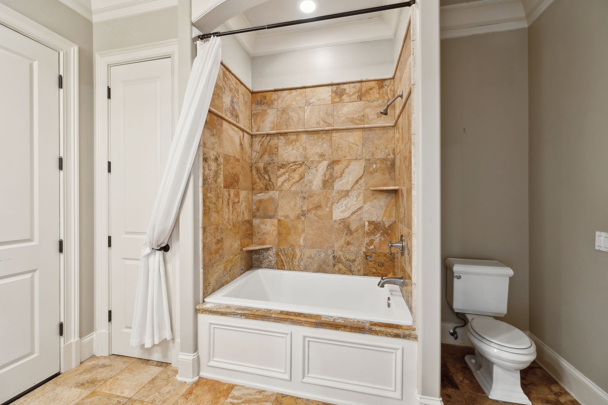 128 Woodward Hills Pl