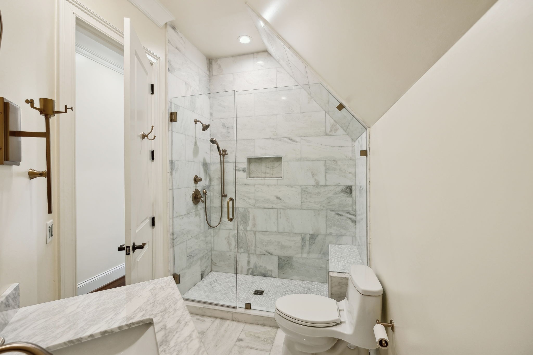 128 Woodward Hills Pl