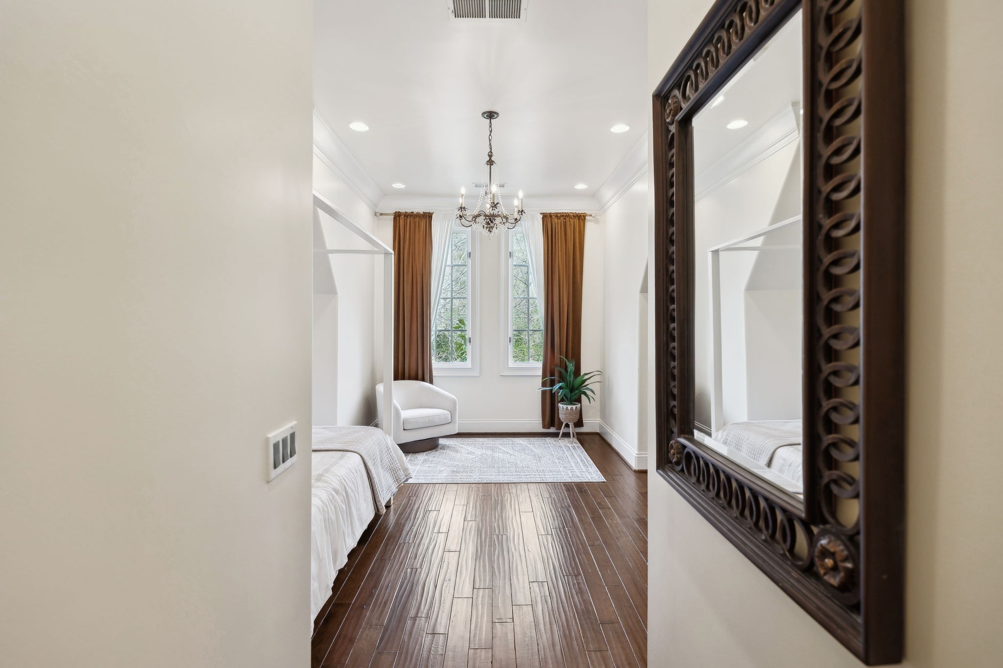 128 Woodward Hills Pl