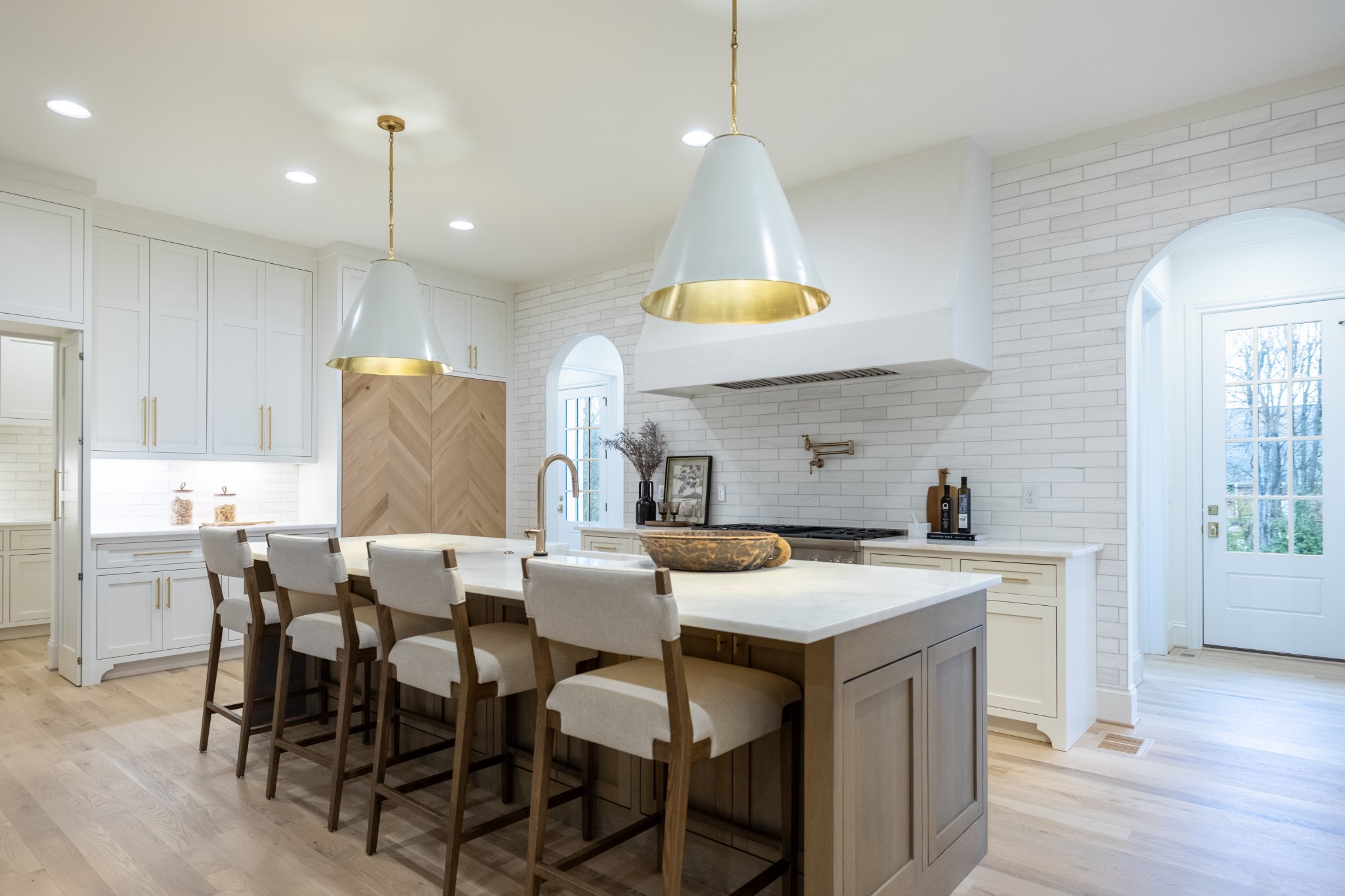 6034 Frazier Park Ln