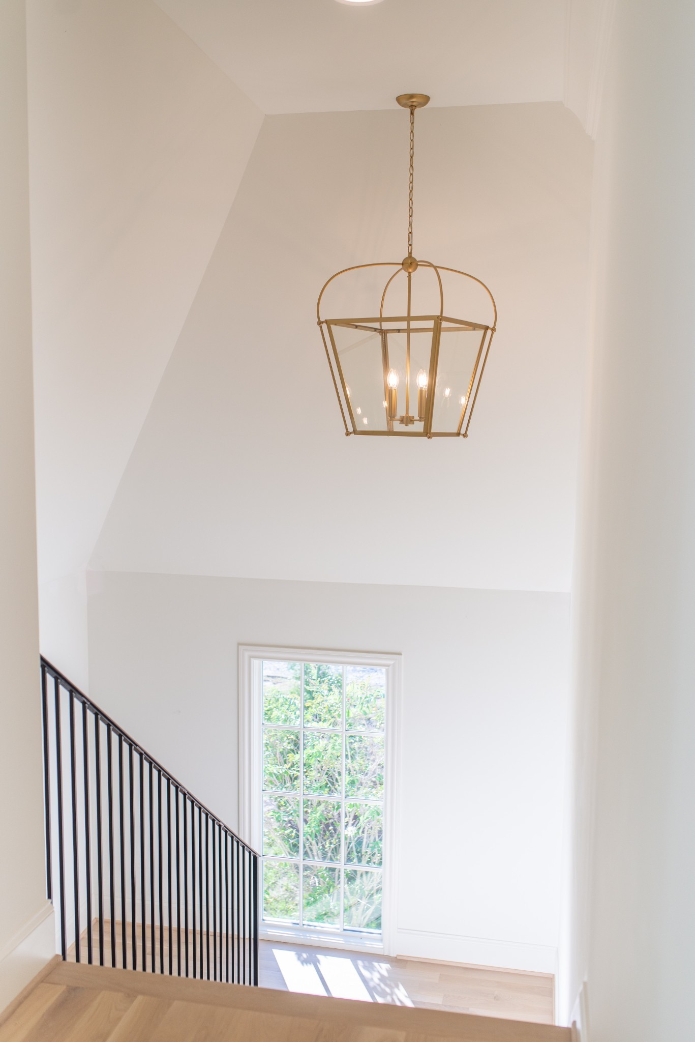 6034 Frazier Park Ln