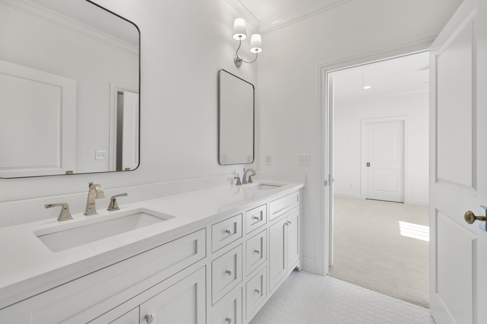 6034 Frazier Park Ln