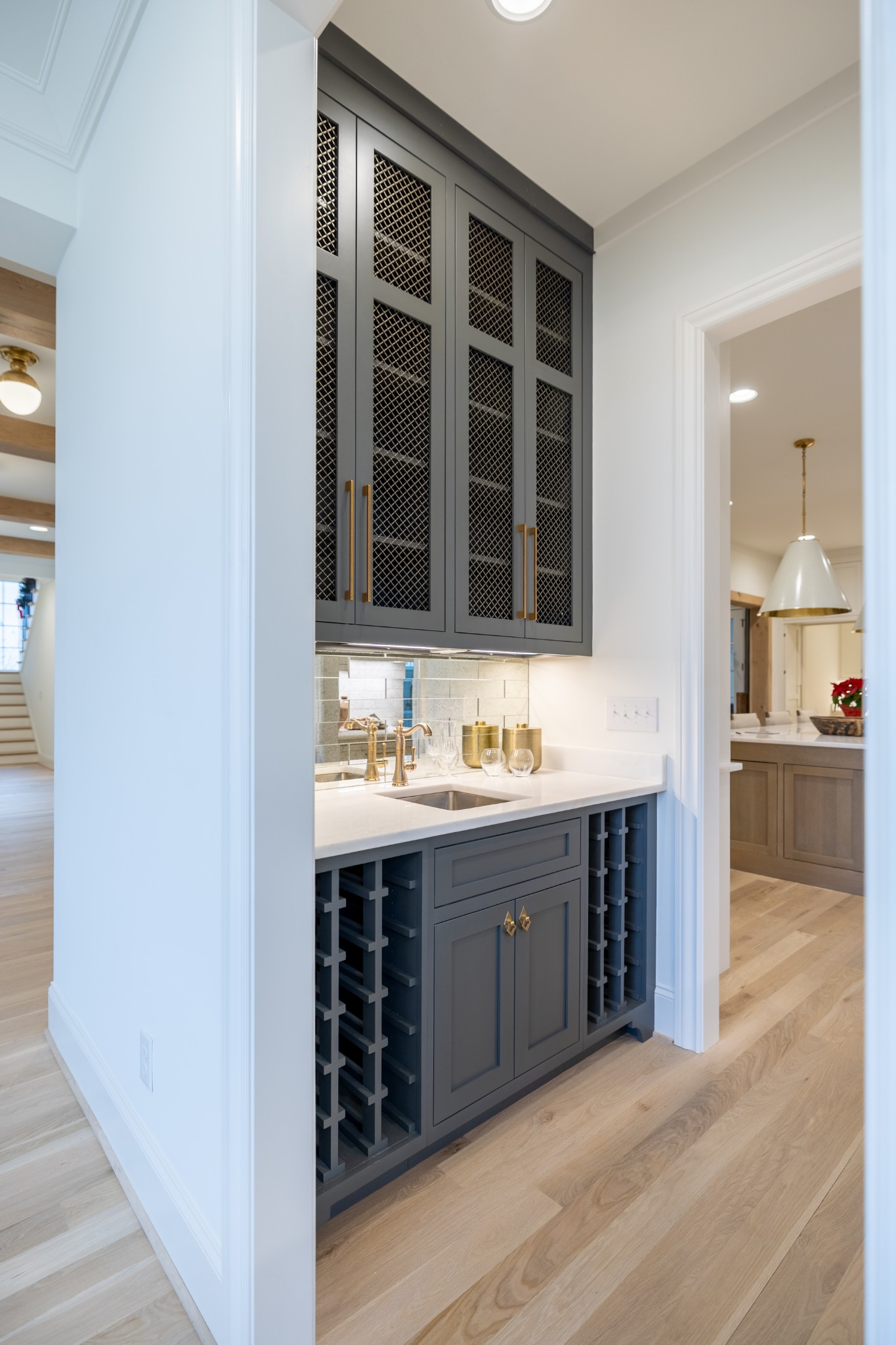 6034 Frazier Park Ln