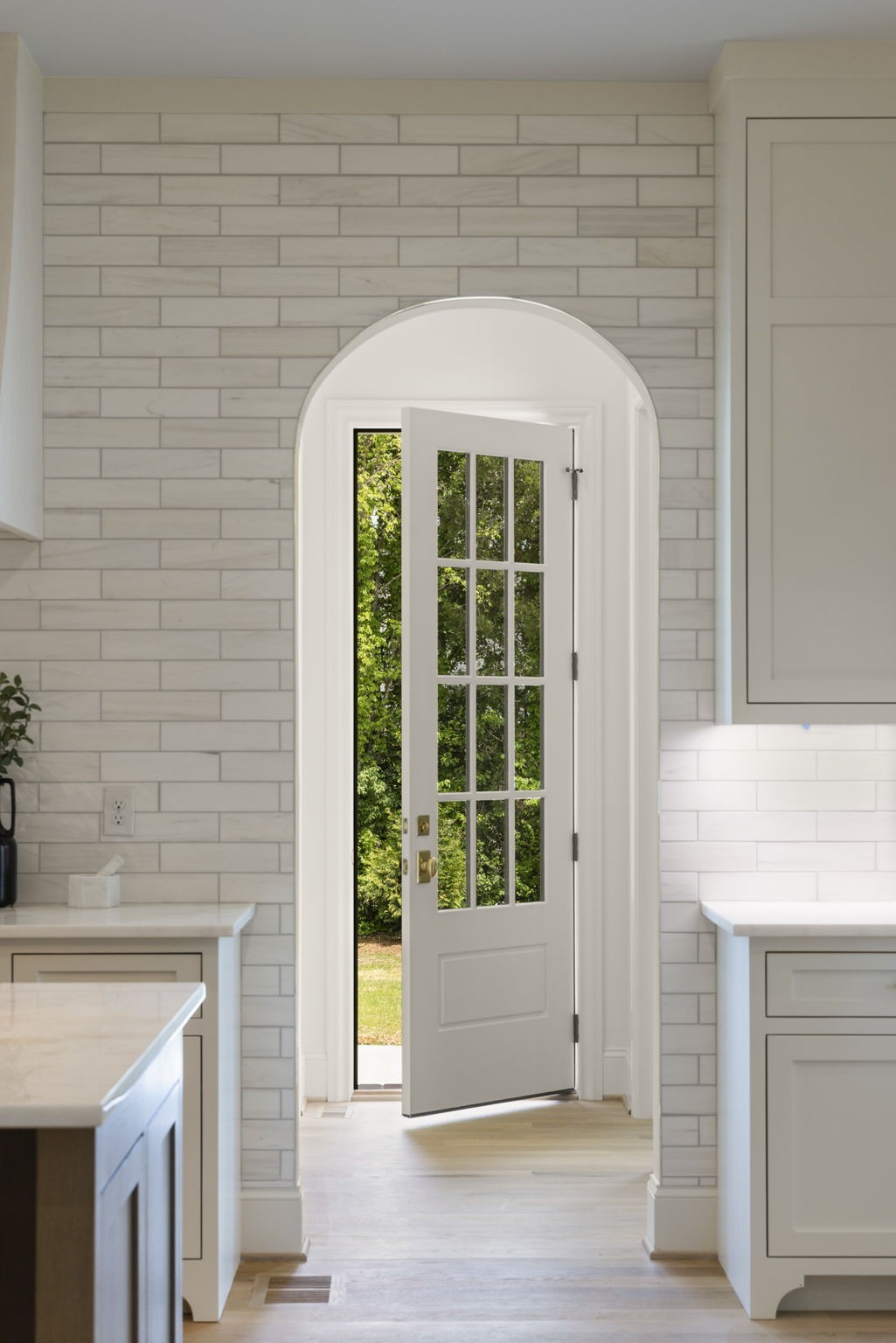 6034 Frazier Park Ln