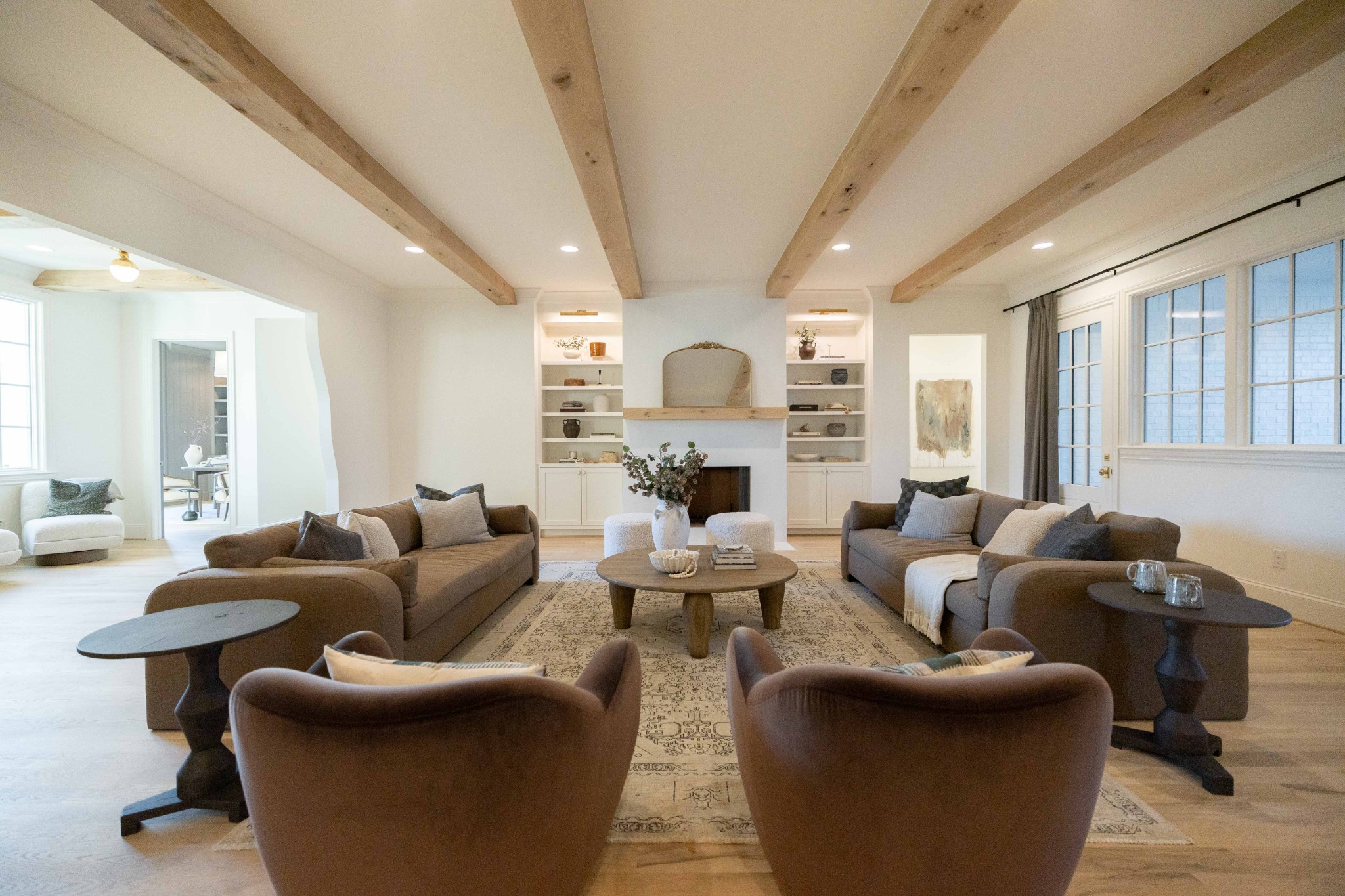 6034 Frazier Park Ln