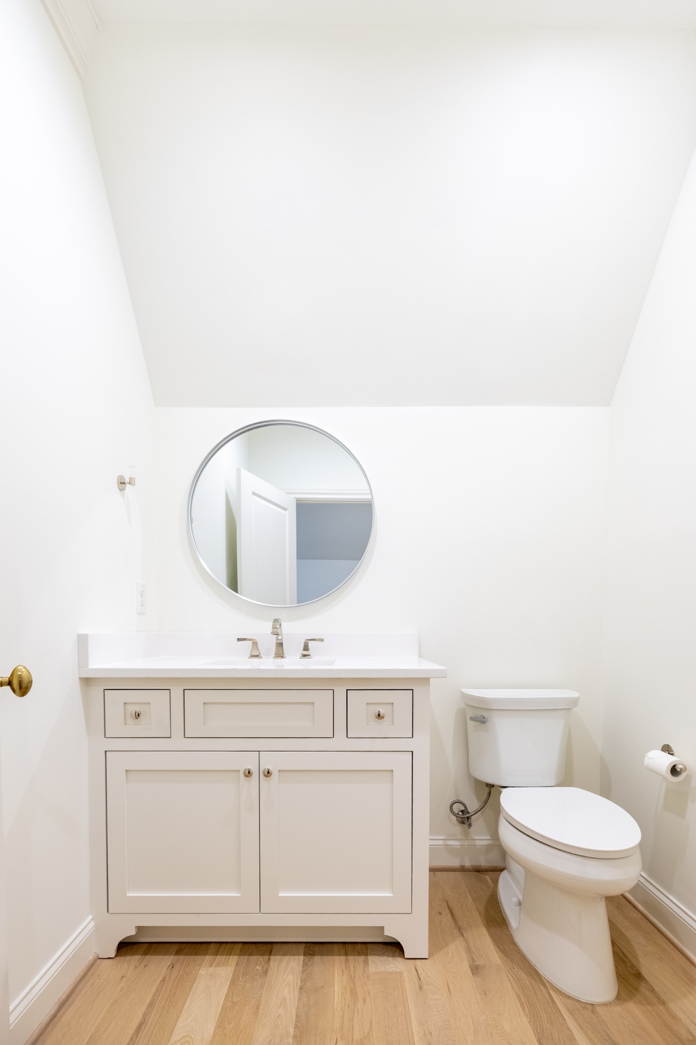 6034 Frazier Park Ln