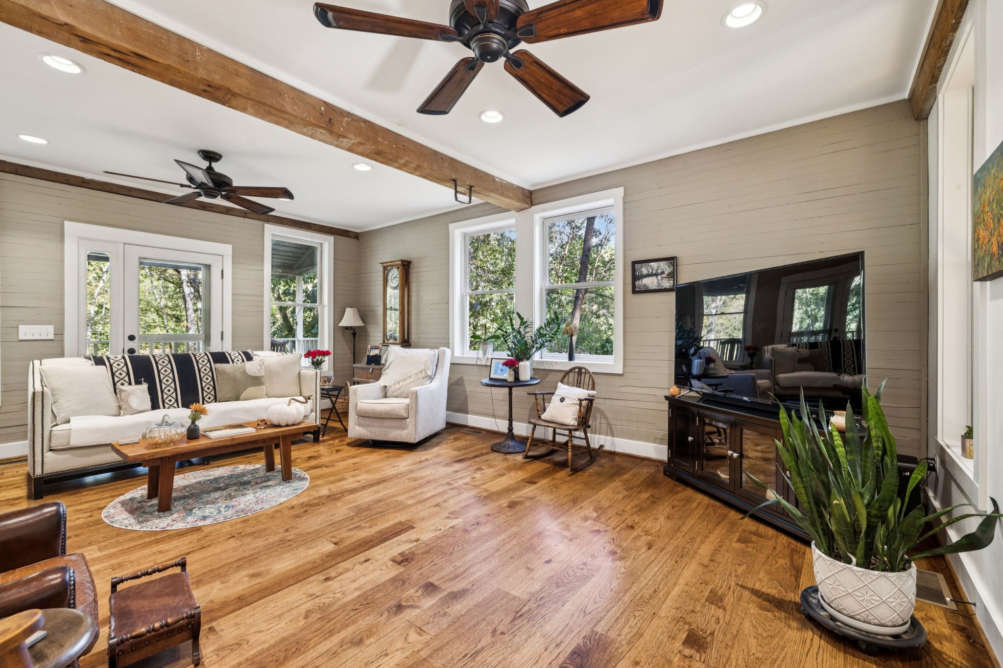 2060 Old Hillsboro Rd