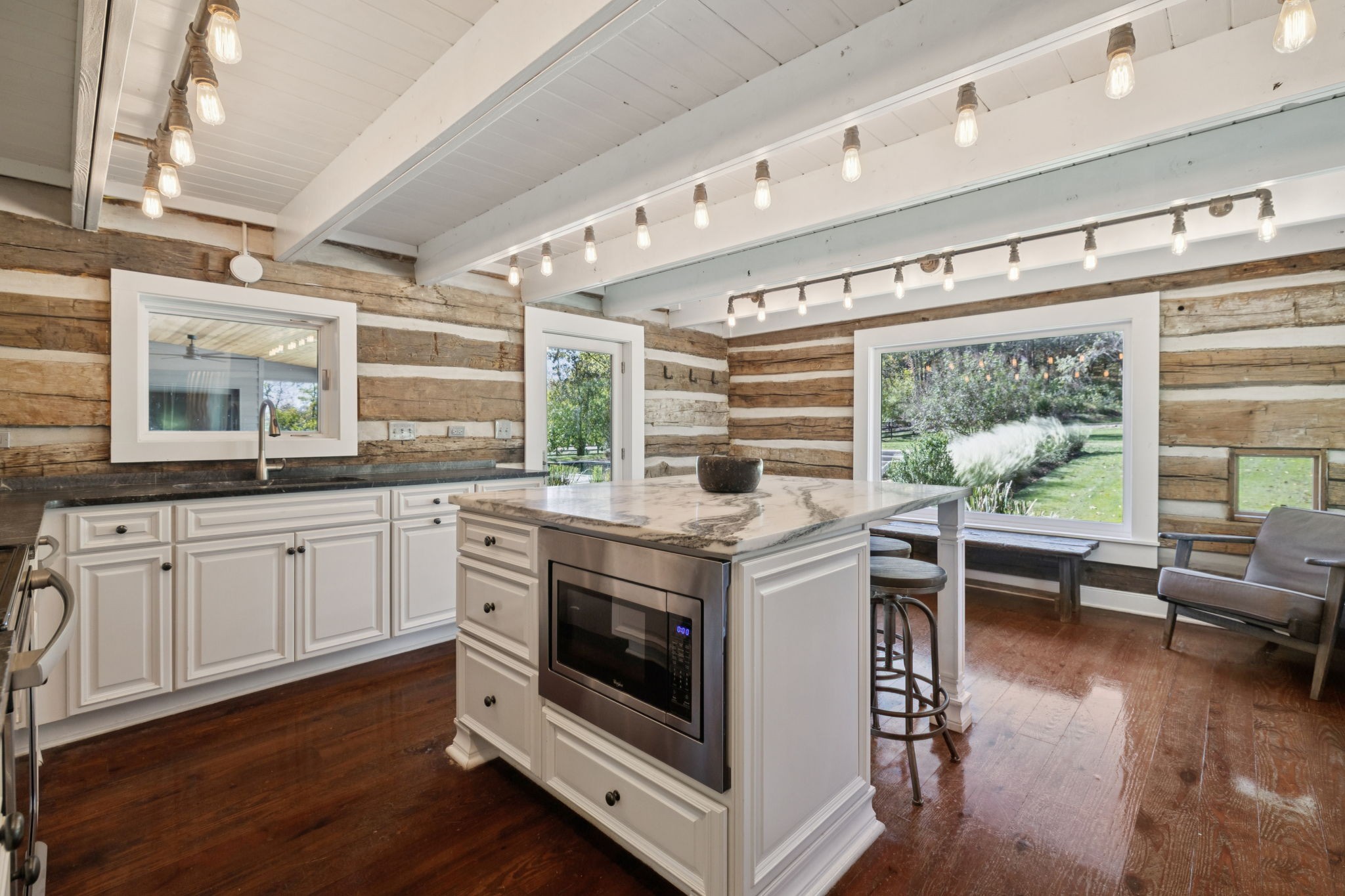 2060 Old Hillsboro Rd