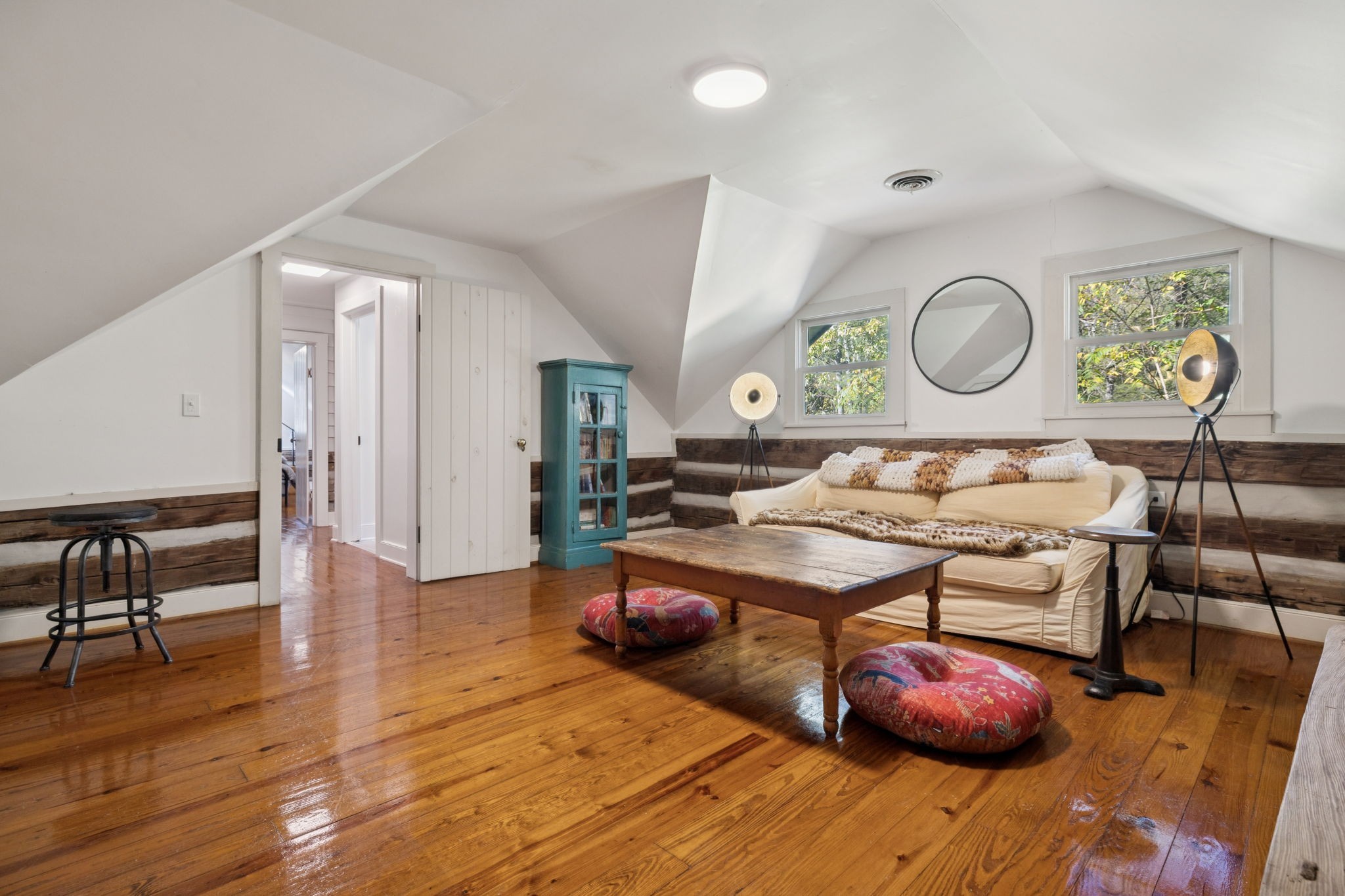 2060 Old Hillsboro Rd