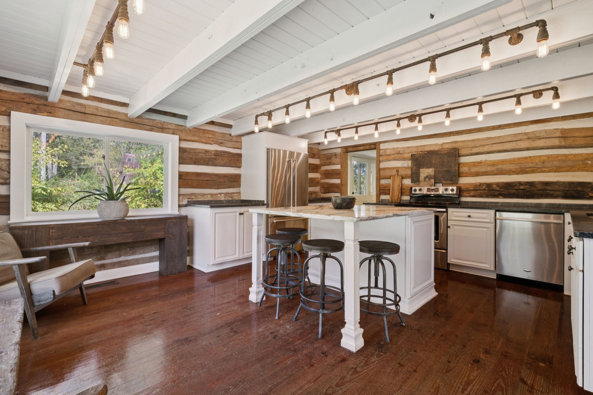 2060 Old Hillsboro Rd