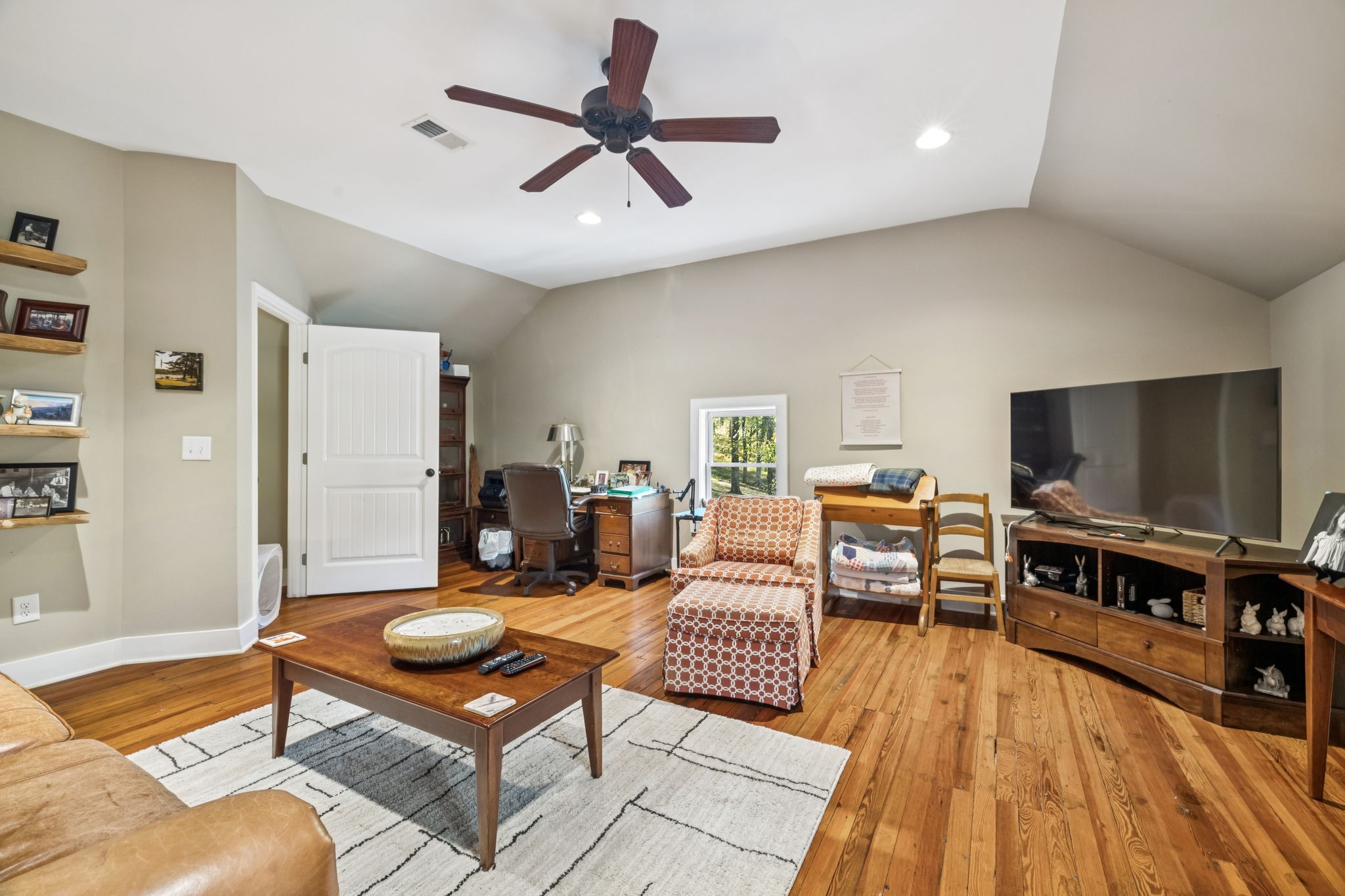 2064 Old Hillsboro Rd