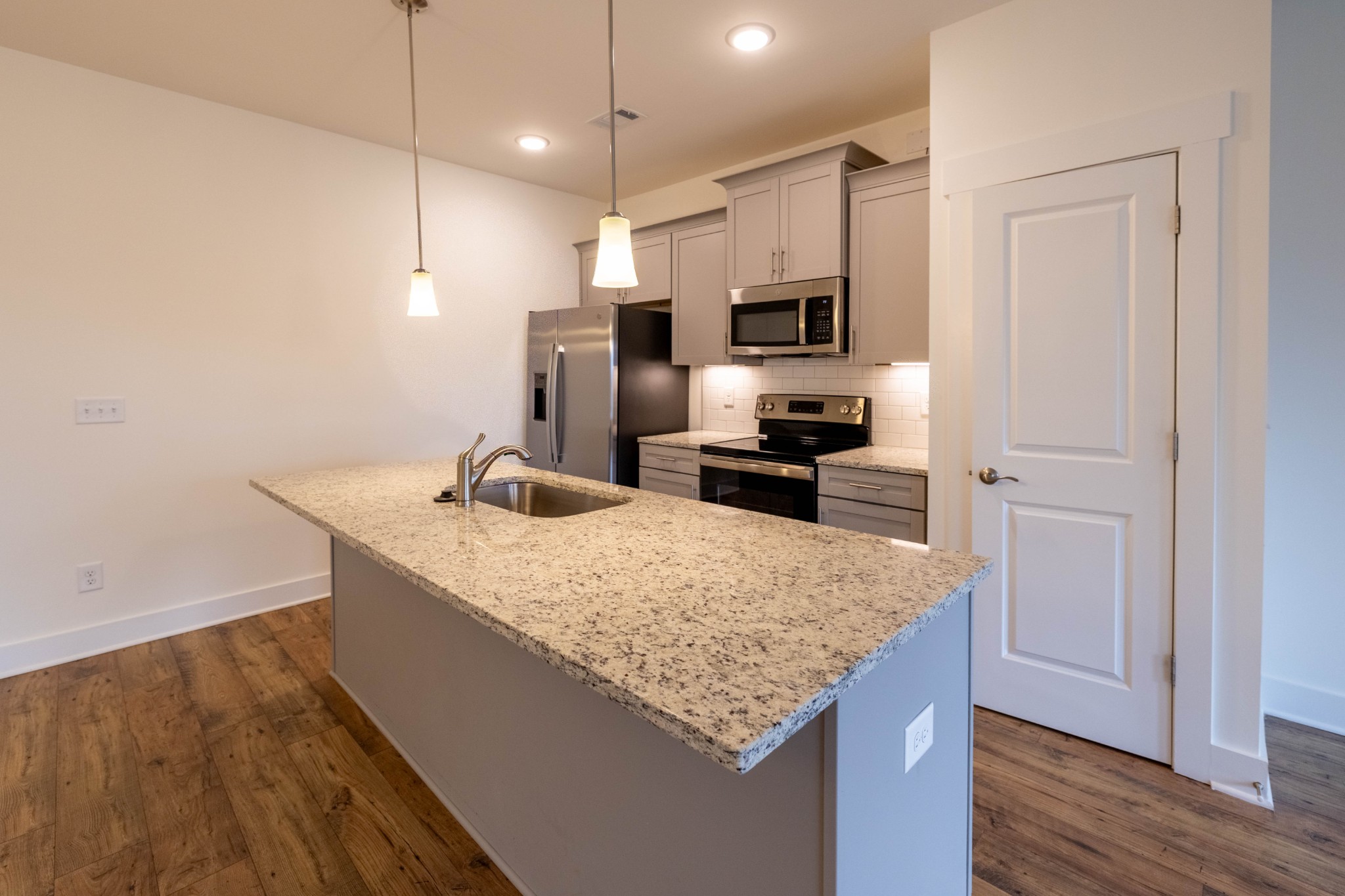 1103 Sweetleaf Dr