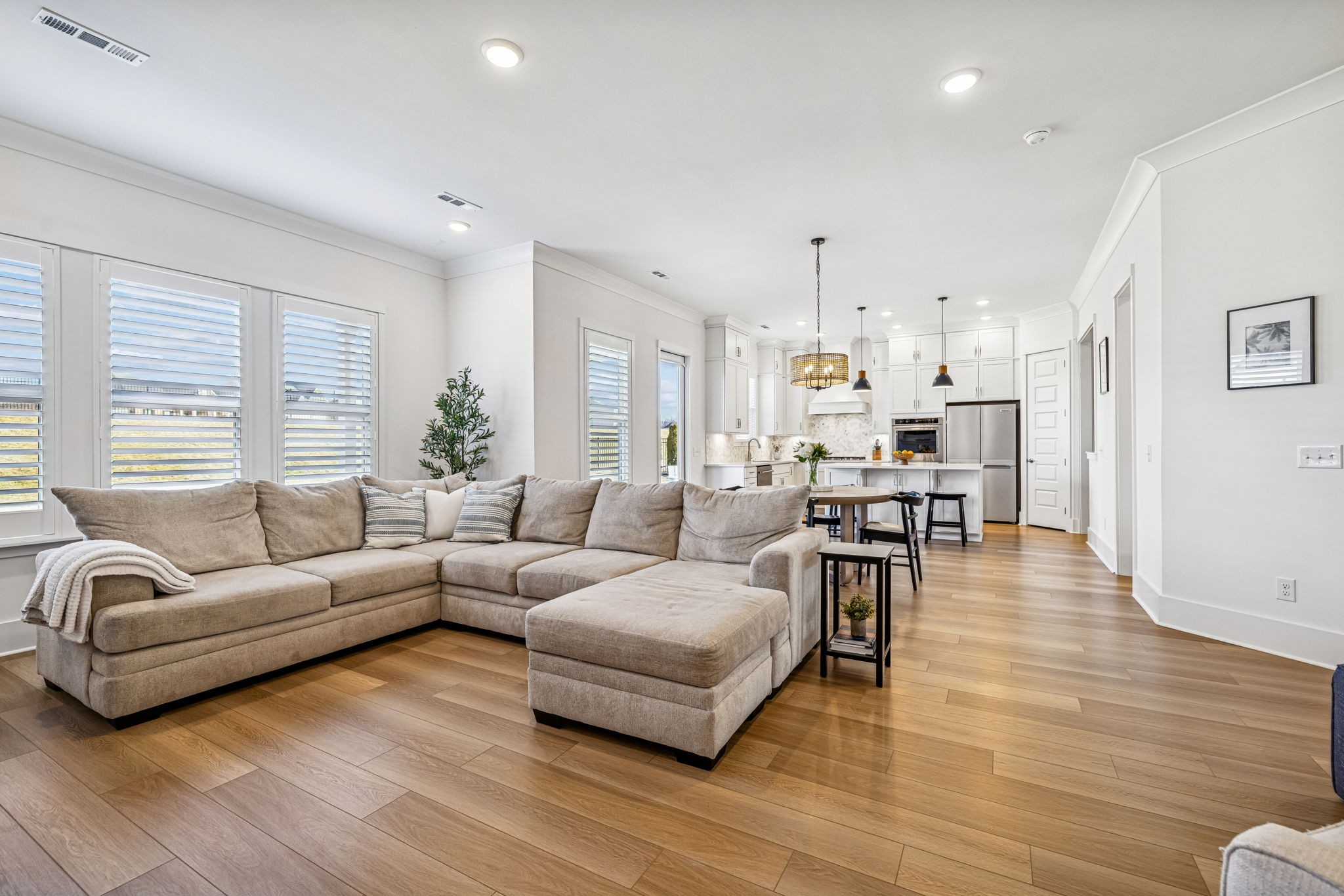 7283 Fiddlers Glen Dr