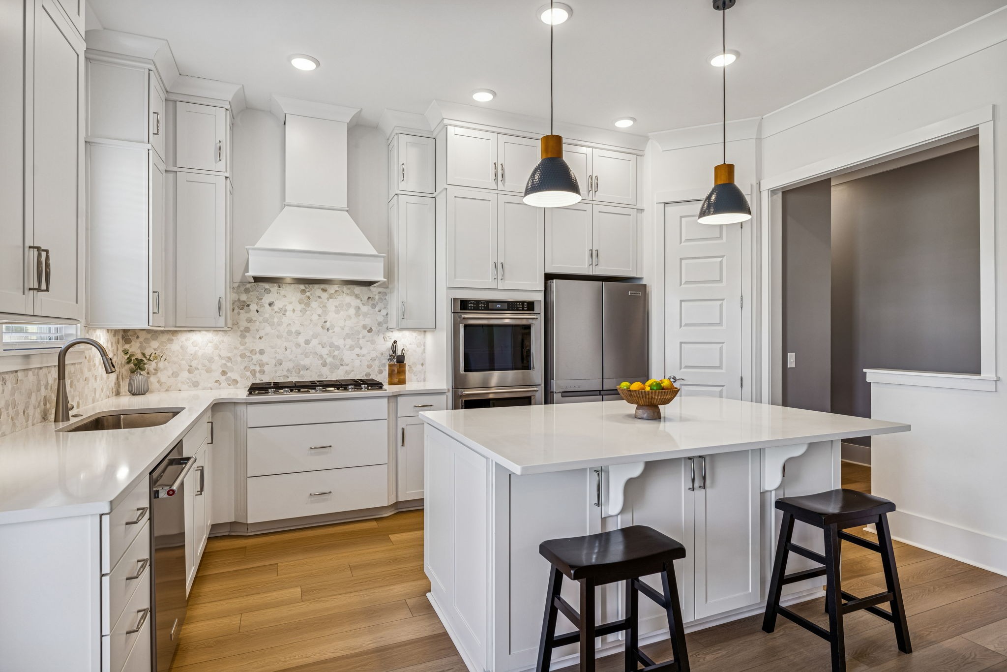 7283 Fiddlers Glen Dr