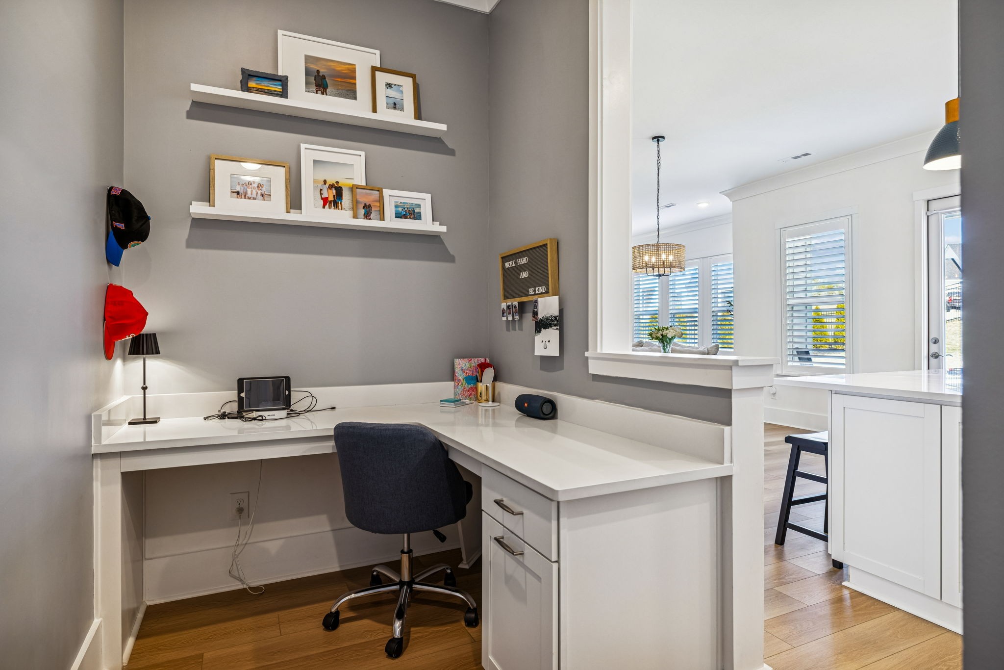 7283 Fiddlers Glen Dr