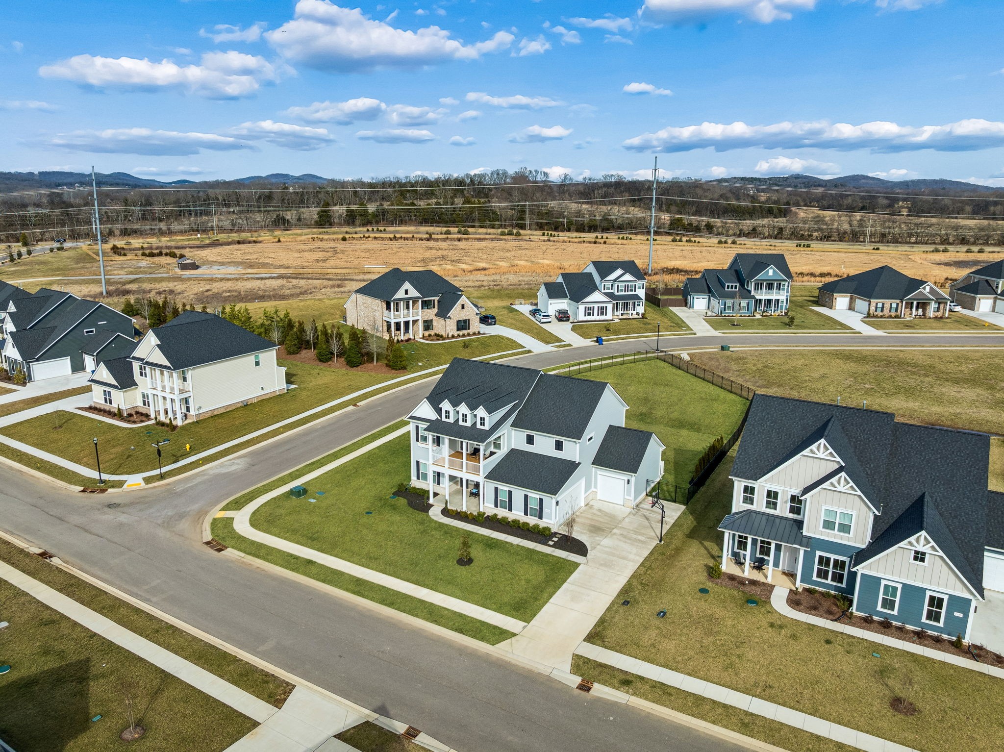 7283 Fiddlers Glen Dr