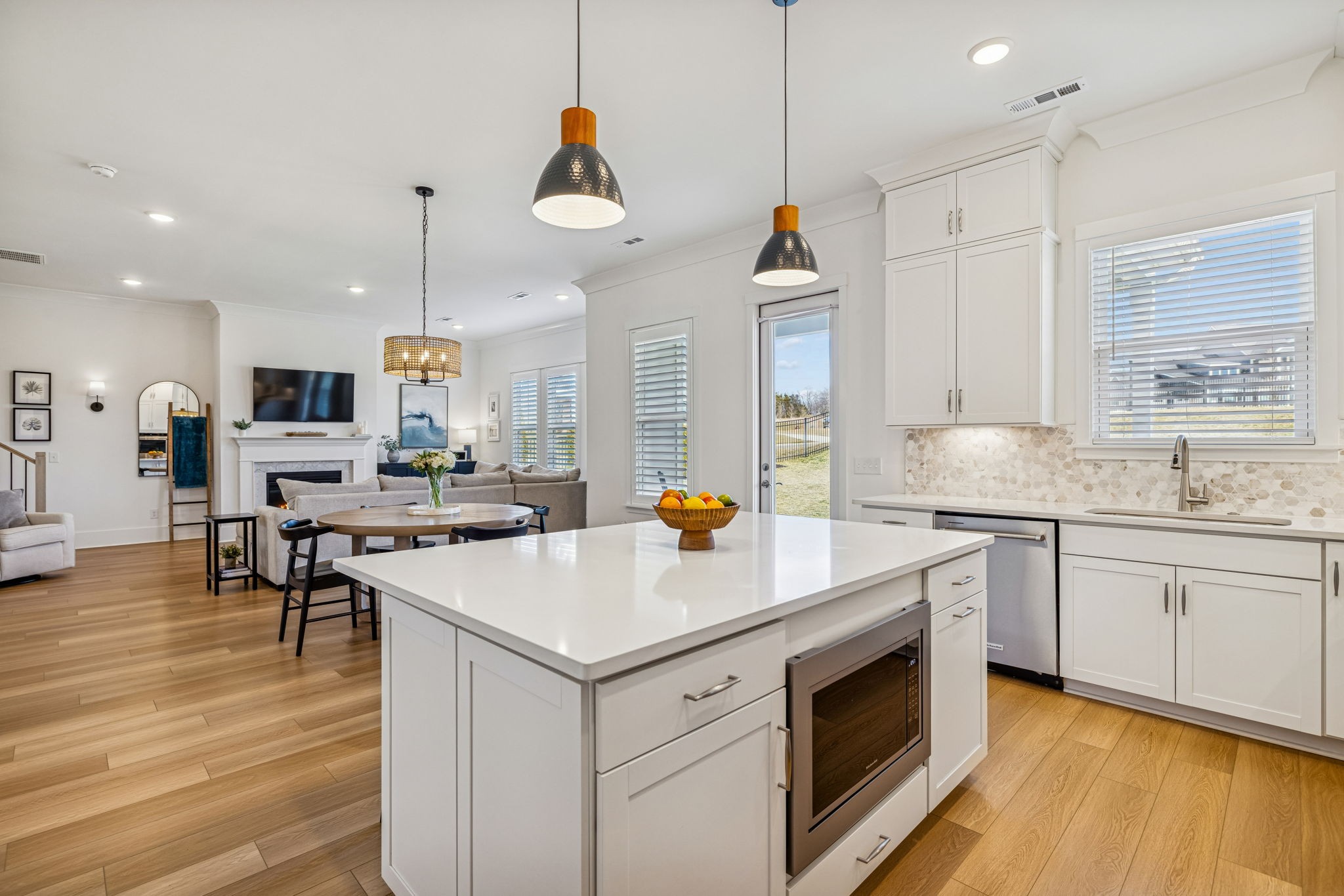 7283 Fiddlers Glen Dr