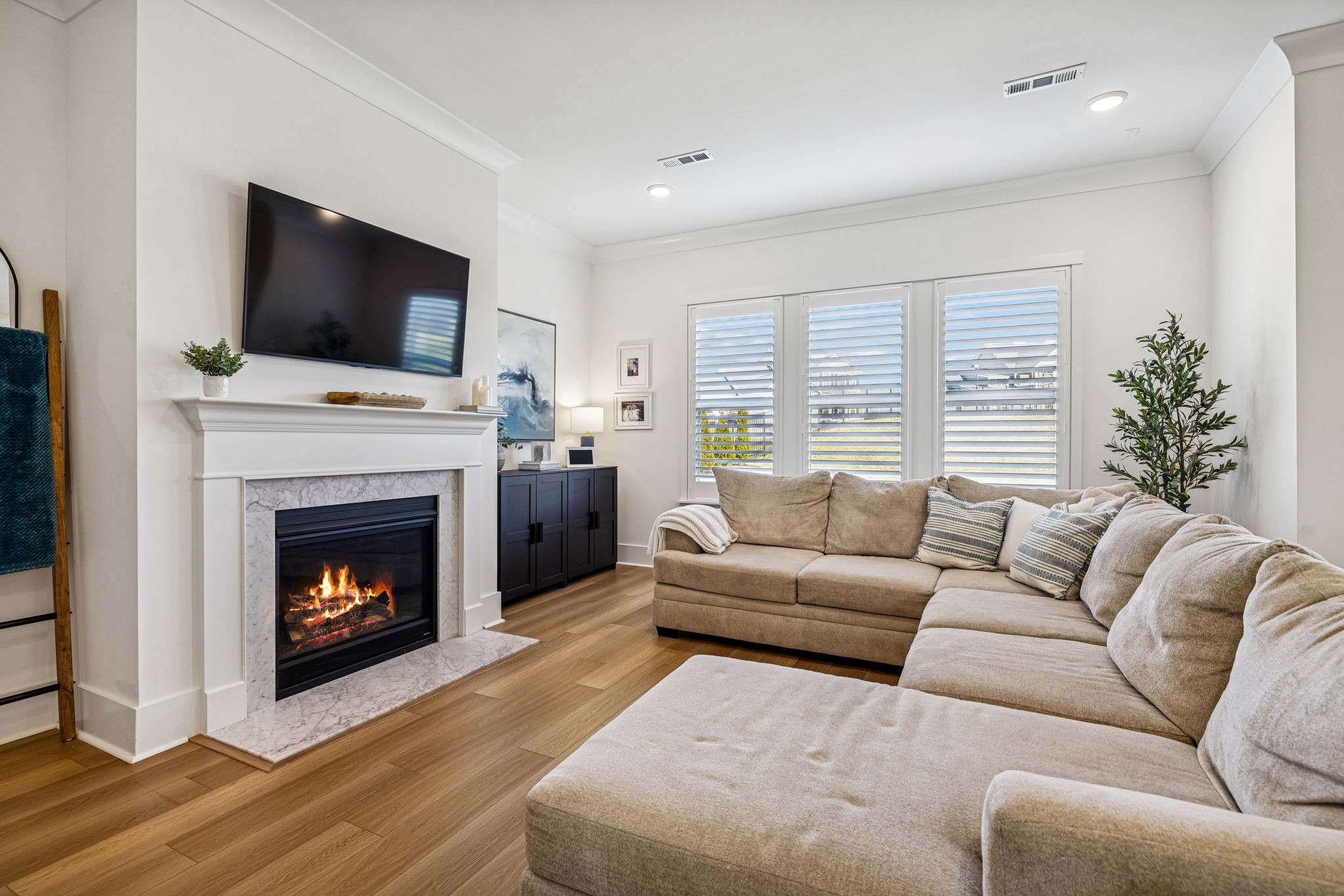 7283 Fiddlers Glen Dr