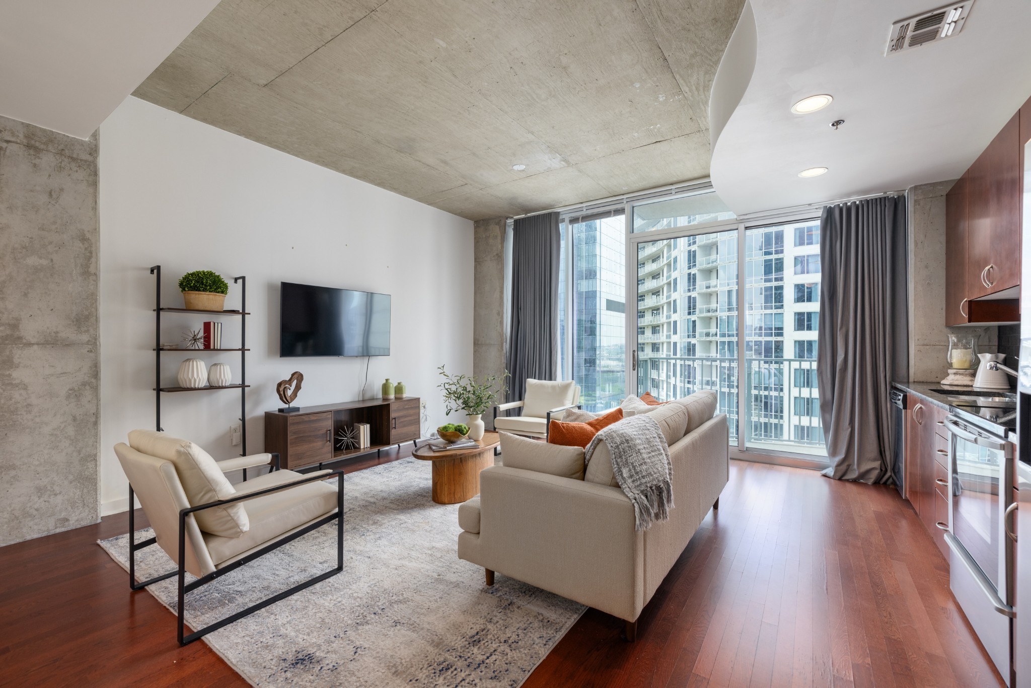 301 Demonbreun St Unit: 1307