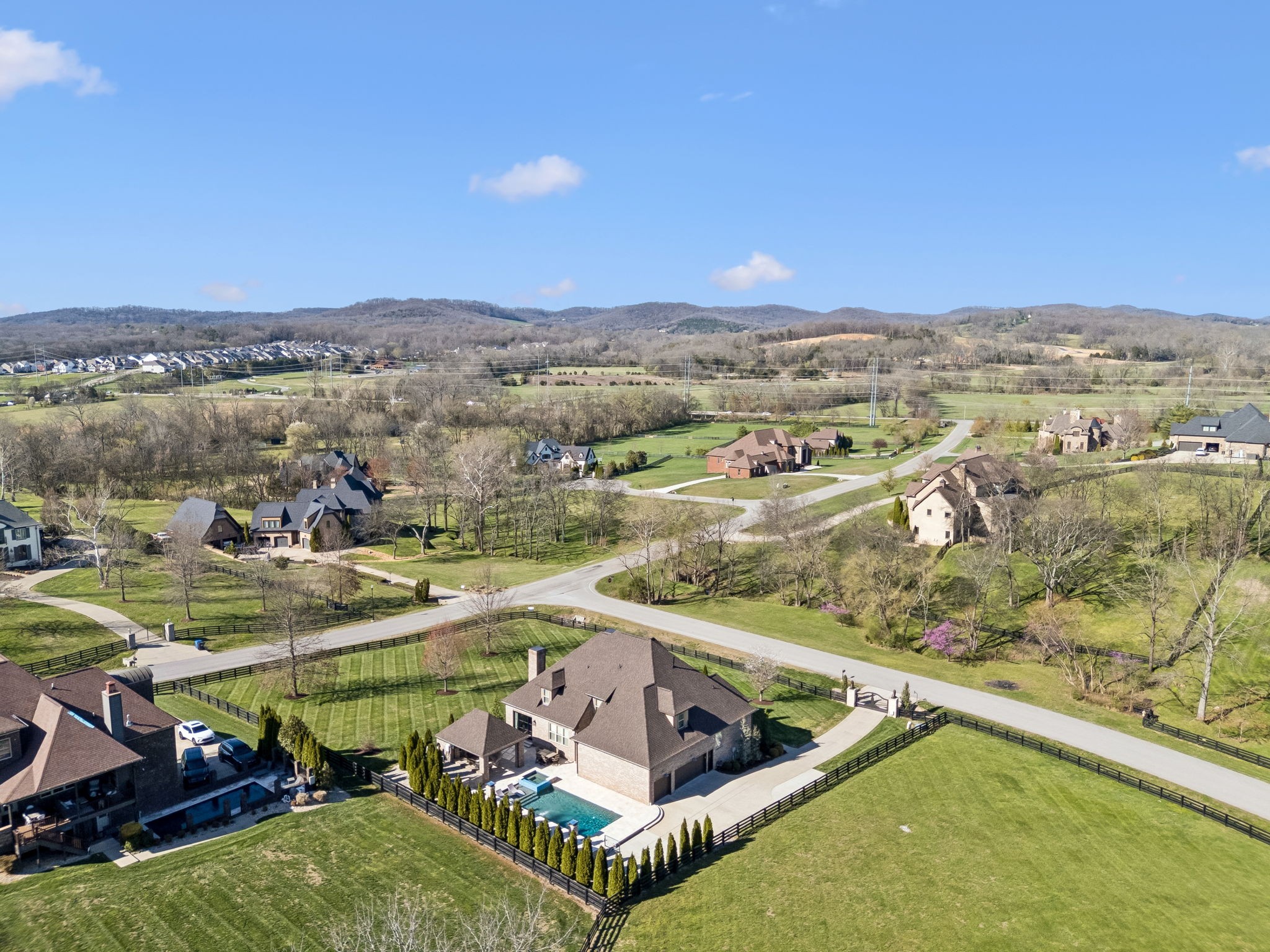 7201 Prairie Falcon Dr